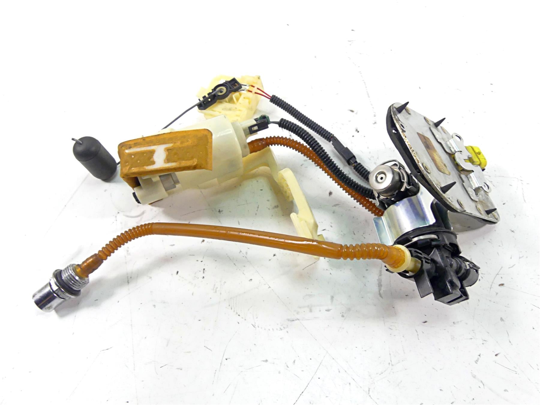 2011 Harley Softail FLSTF Fat Boy Fuel Gas Petrol Pump -Tested 75284-08 75141-11 {{ shop.shopifyCountryName }} - Mototech271