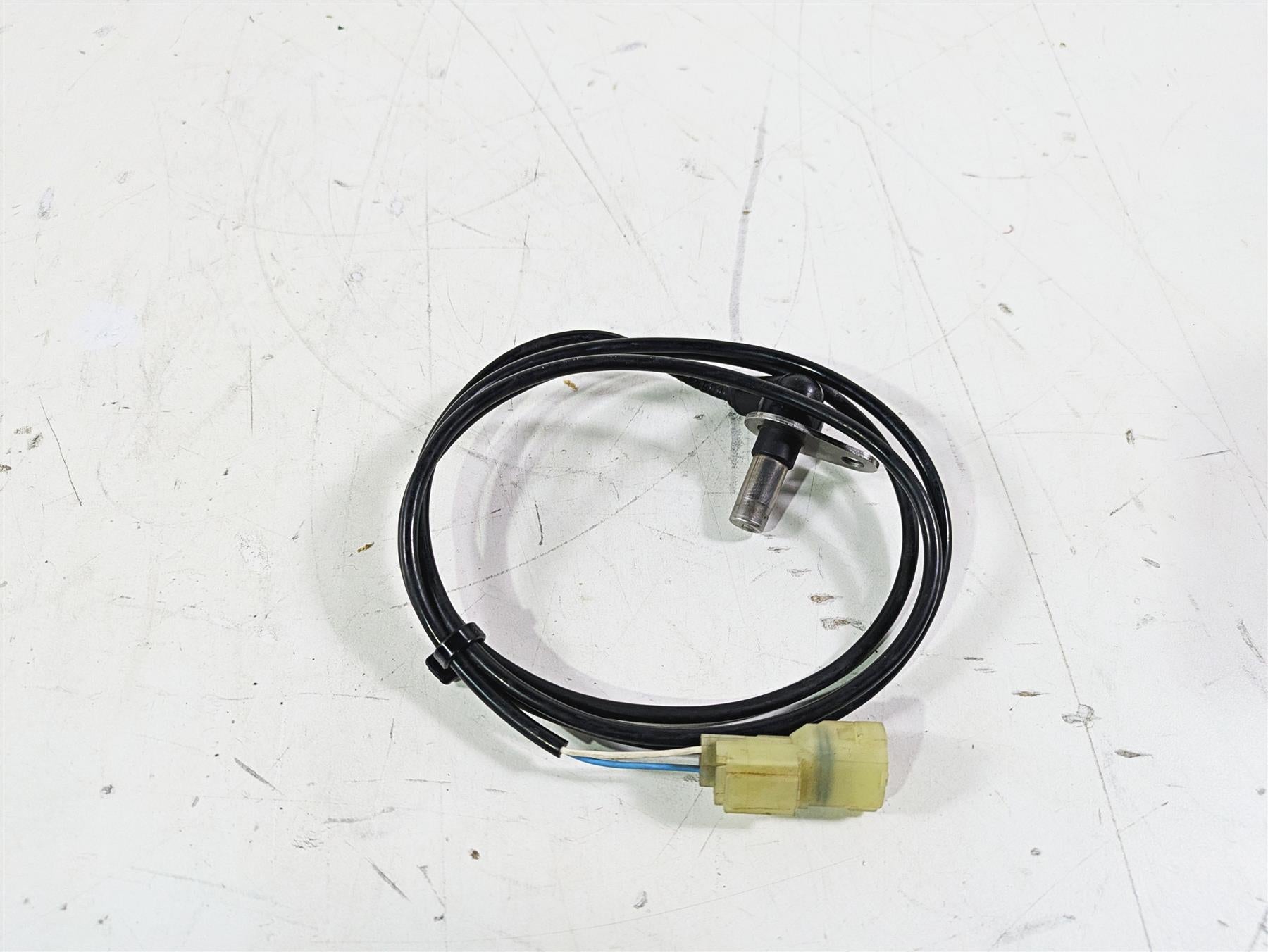 2015 Triumph Tiger Explorer XC Front Abs Brake Wheel Speed Sensor T2024446 {{ shop.shopifyCountryName }} - Mototech271