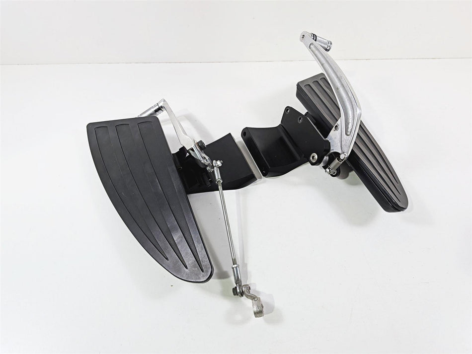 2013 Victory Vision Tour Left Right Floor Board Shifter Brake Pedal 5134178 5137197 {{ shop.shopifyCountryName }} - Mototech271