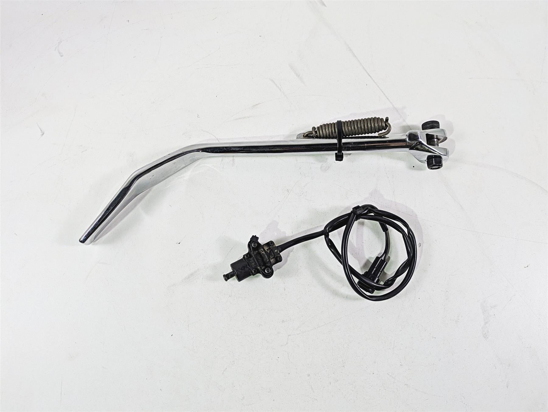 2017 Indian Chieftain Limited Side Chrome Kickstand Kick Stand & Switch 5139983 {{ shop.shopifyCountryName }} - Mototech271