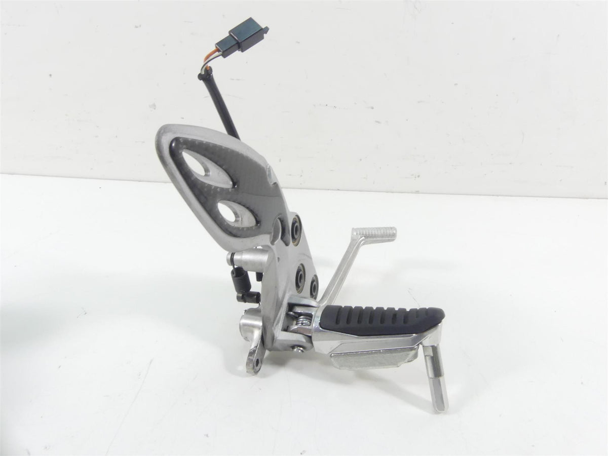 2020 Suzuki GSX1300 R Hayabusa Right Front Footpeg & Brake Pedal 43510-15H00 {{ shop.shopifyCountryName }} - Mototech271