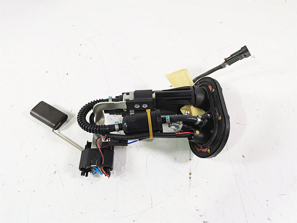 2021 Aprilia RS660 Fuel Gas Petrol Pump & Level Sending Unit 2K -Tested 2D000547 {{ shop.shopifyCountryName }} - Mototech271