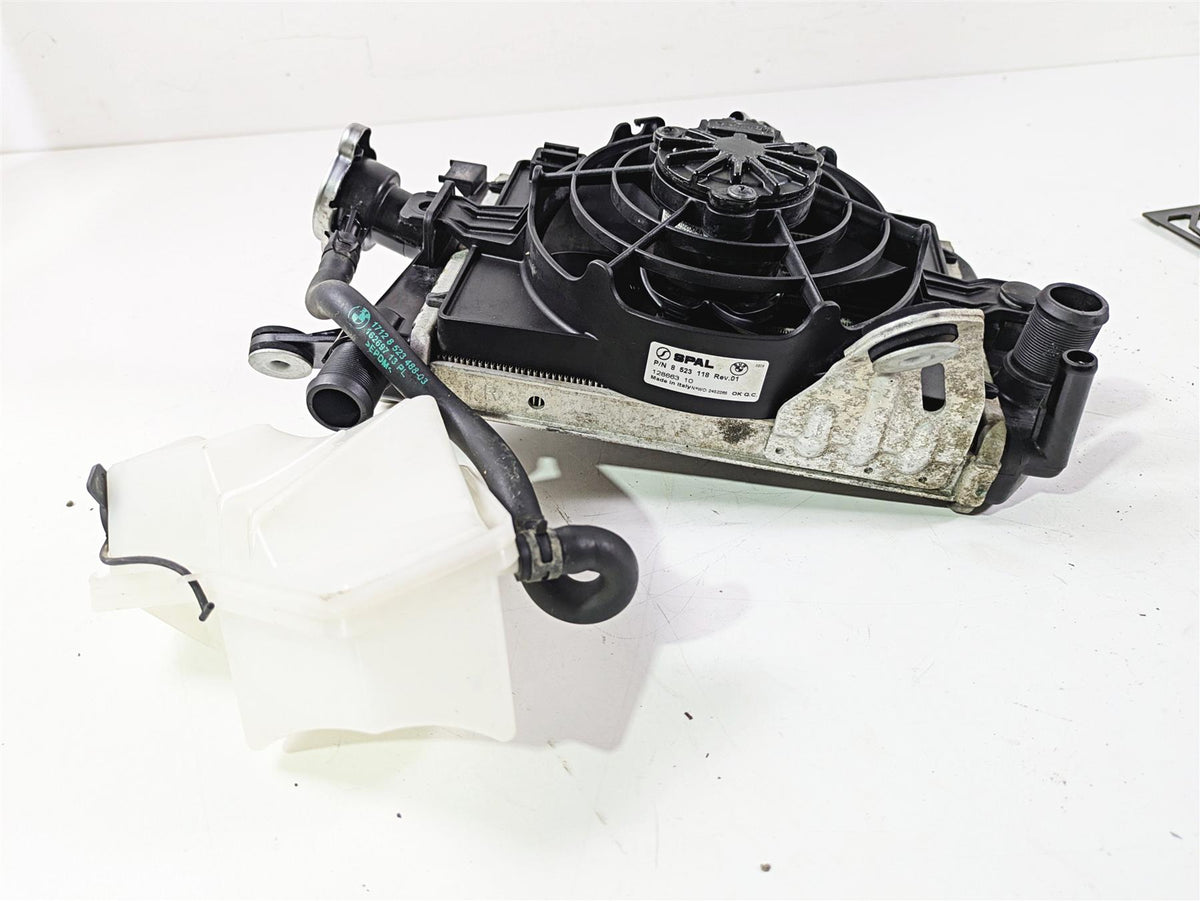 2015 BMW R1200 GS Adv K51 Right Radiator Fan Reservoir & Cover 17118546416 {{ shop.shopifyCountryName }} - Mototech271