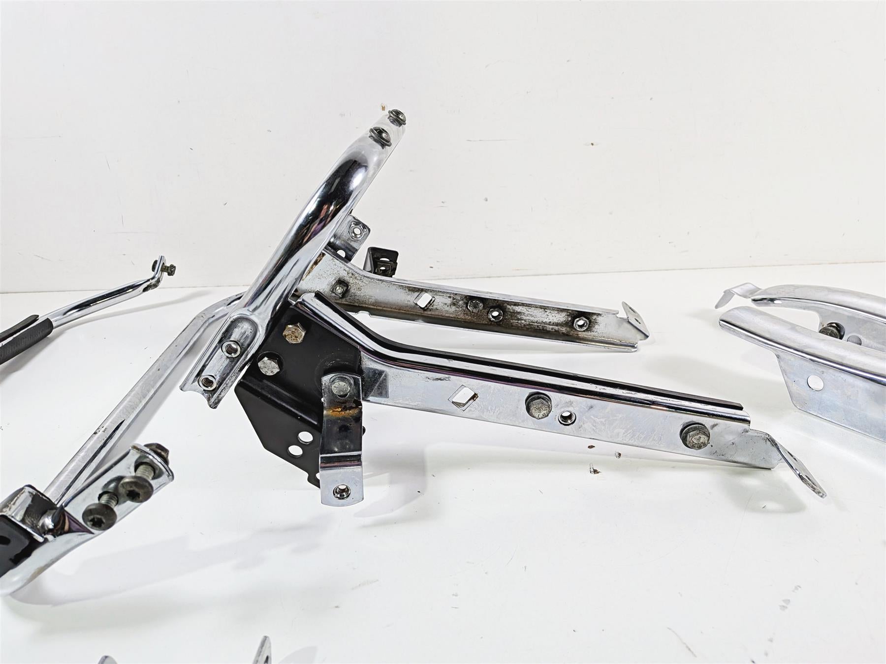 1993 Harley Touring FLHTCU Electra Glide Saddlebag Rail Guard Set 49193-93 {{ shop.shopifyCountryName }} - Mototech271