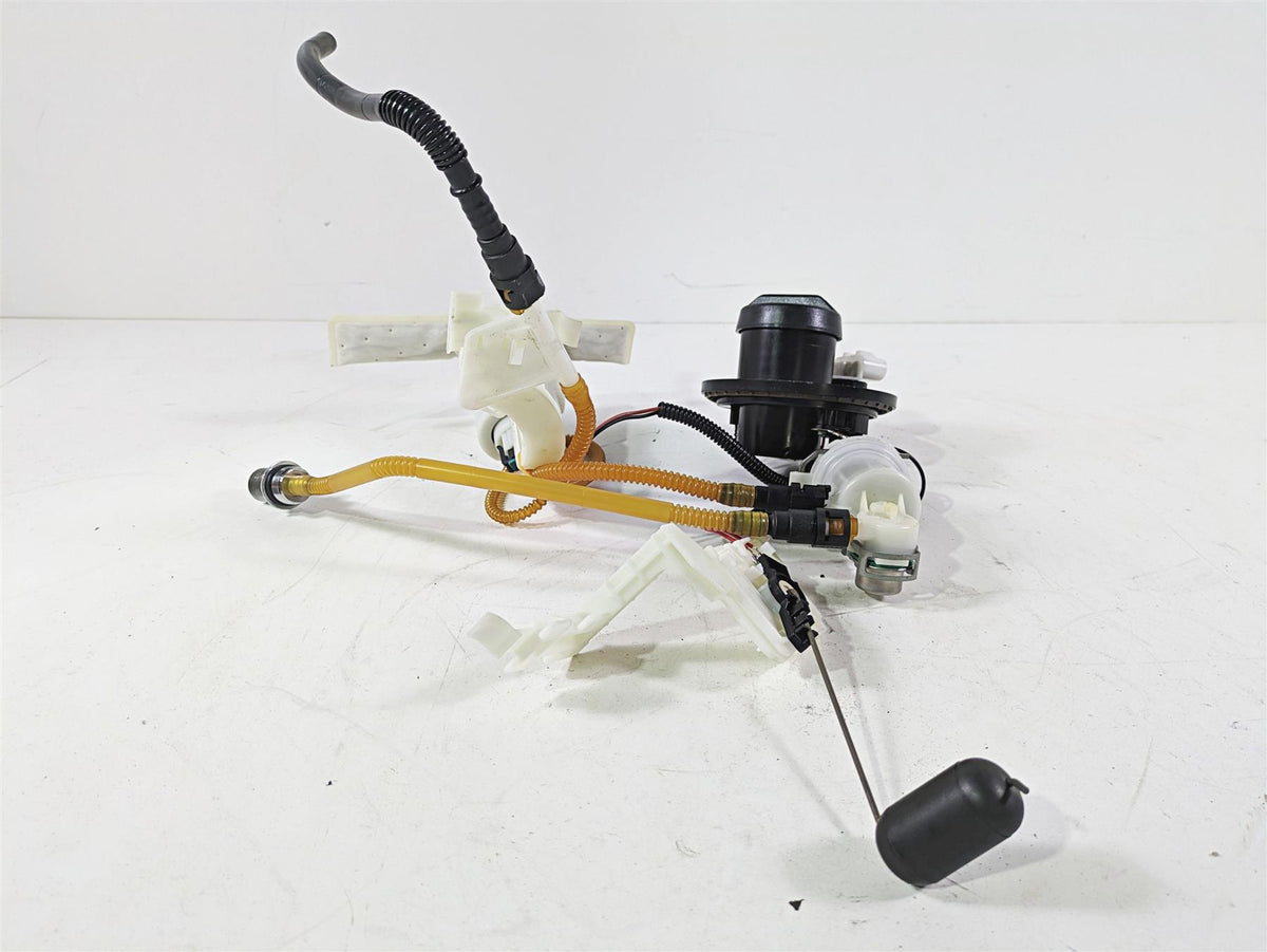 2020 Harley Touring FLHT Electra Glide Fuel Gas Petrol Pump - Tested 75069-08D {{ shop.shopifyCountryName }} - Mototech271