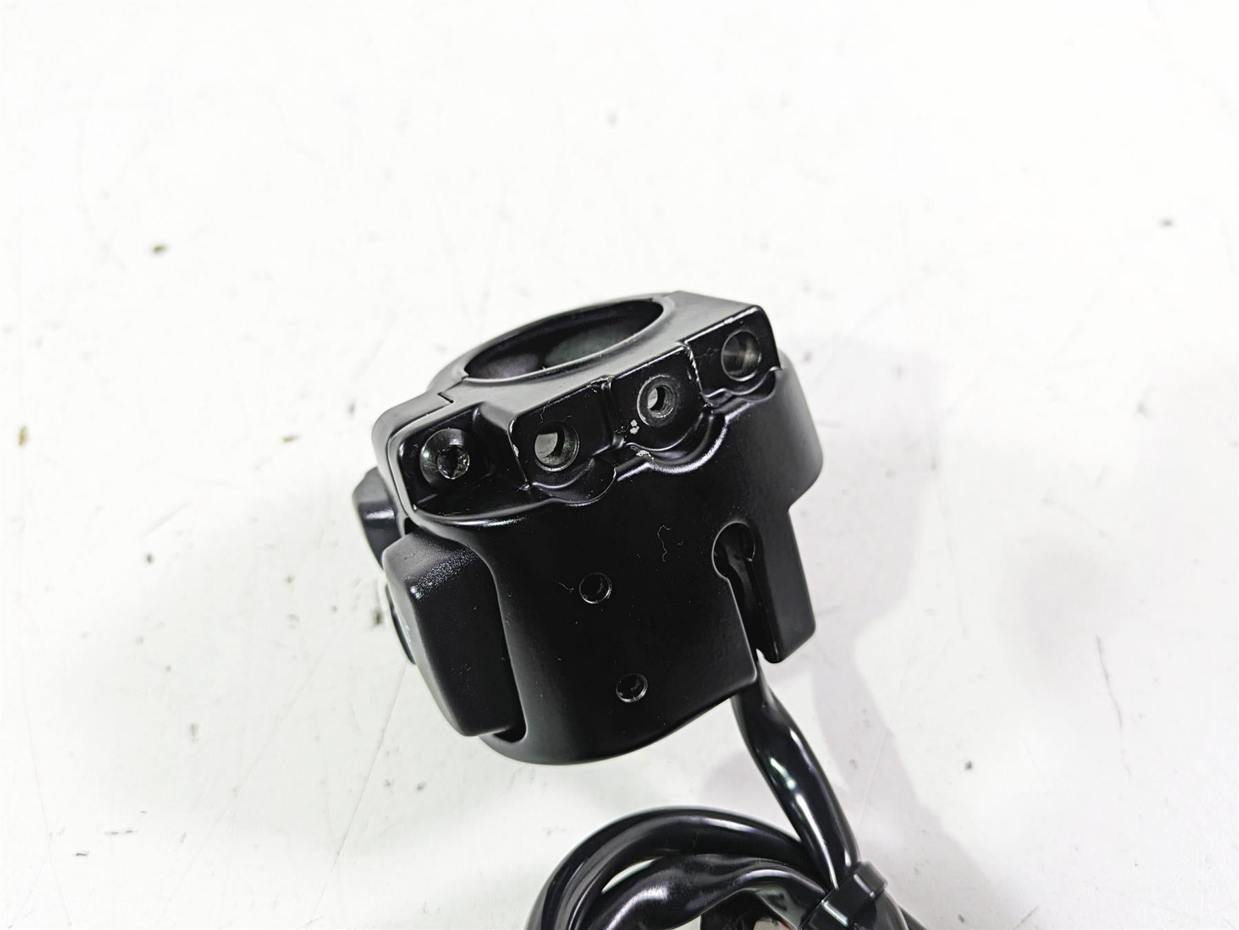 2021 Harley Softail FLSL Slim Right Hand Control Switch 71500462 {{ shop.shopifyCountryName }} - Mototech271