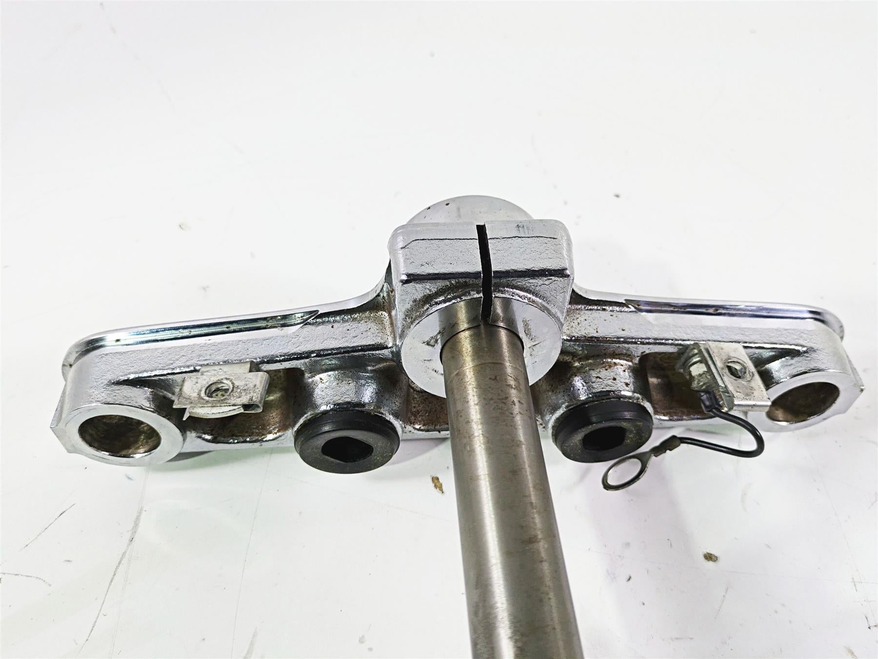 1992 Harley FLSTC Softail Heritage Upper Lower Triple Tree + Cover Set 45456-86B {{ shop.shopifyCountryName }} - Mototech271