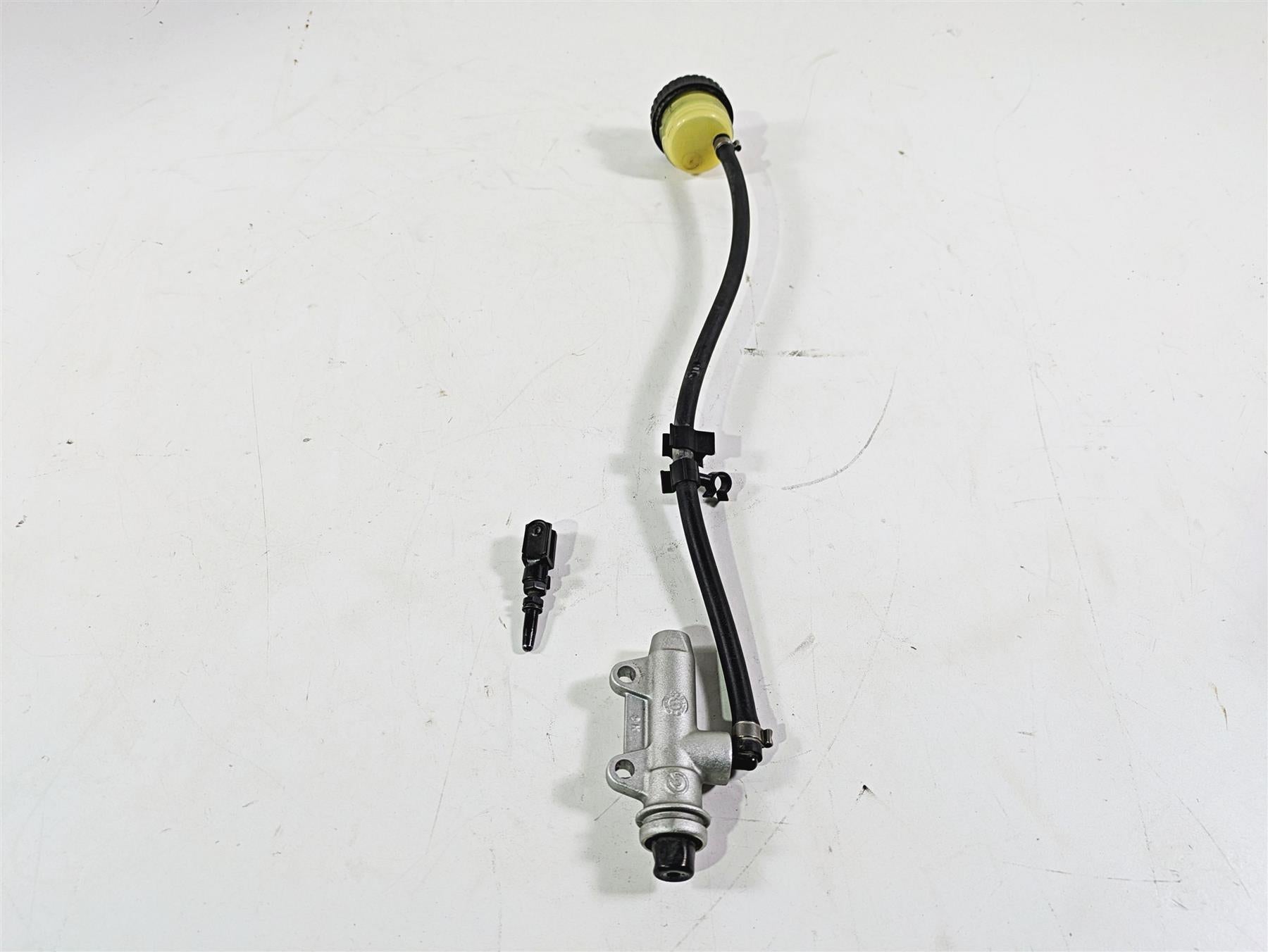 2012 BMW R1200R K27 Brembo Rear Brake Master Cylinder 34318529423 {{ shop.shopifyCountryName }} - Mototech271