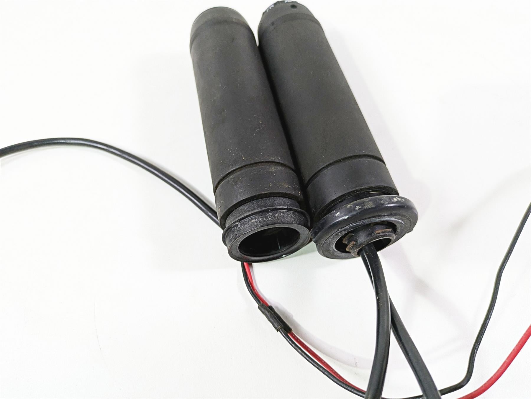 2010 Harley Touring FLHTK Electra Glide Heated Hand Grip Set - Read 56249-10 {{ shop.shopifyCountryName }} - Mototech271