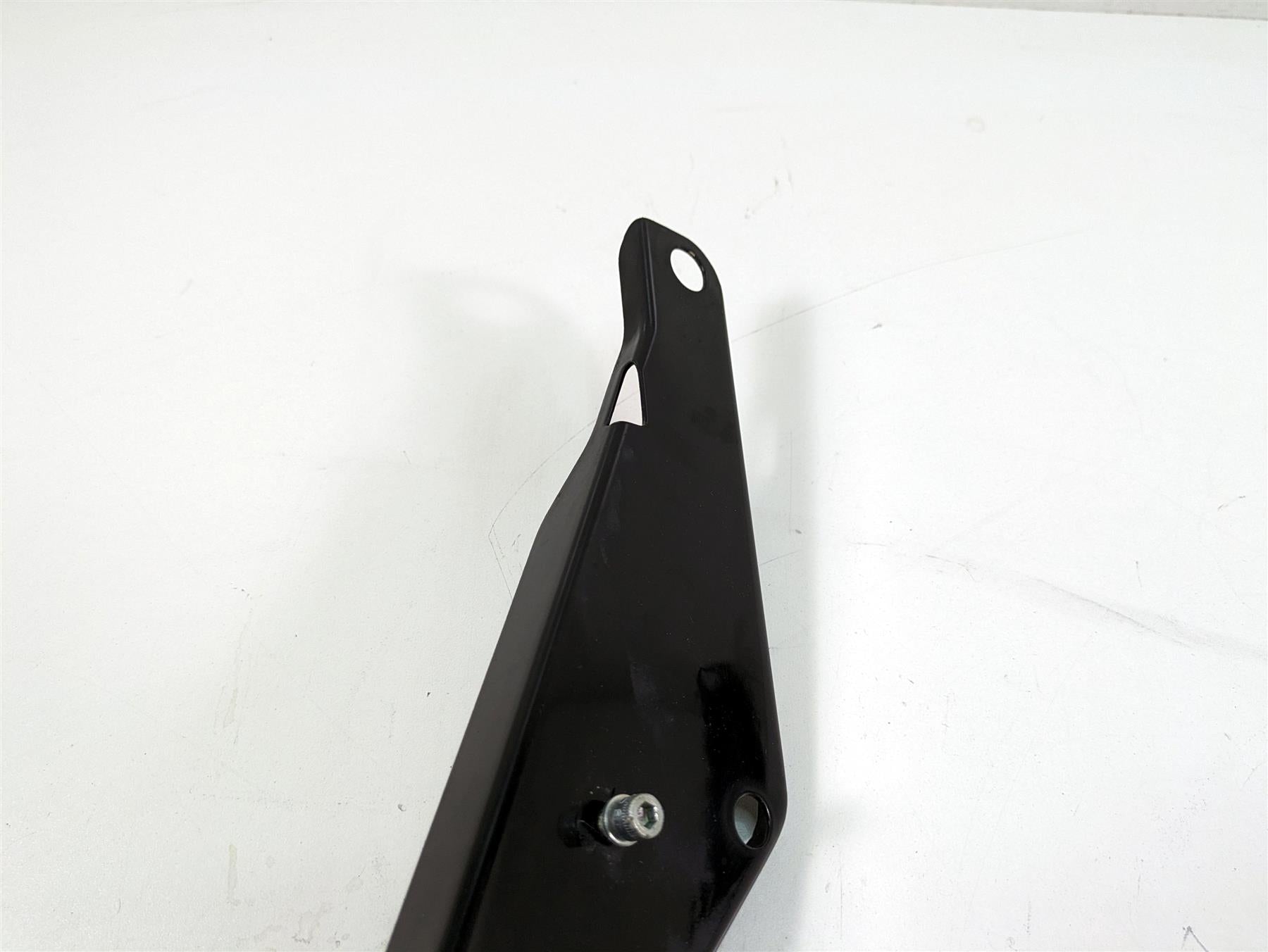 2006 Harley Touring FLHTCUI Electra Glide Front Fairing Mounts 58478-96 58479-96 {{ shop.shopifyCountryName }} - Mototech271