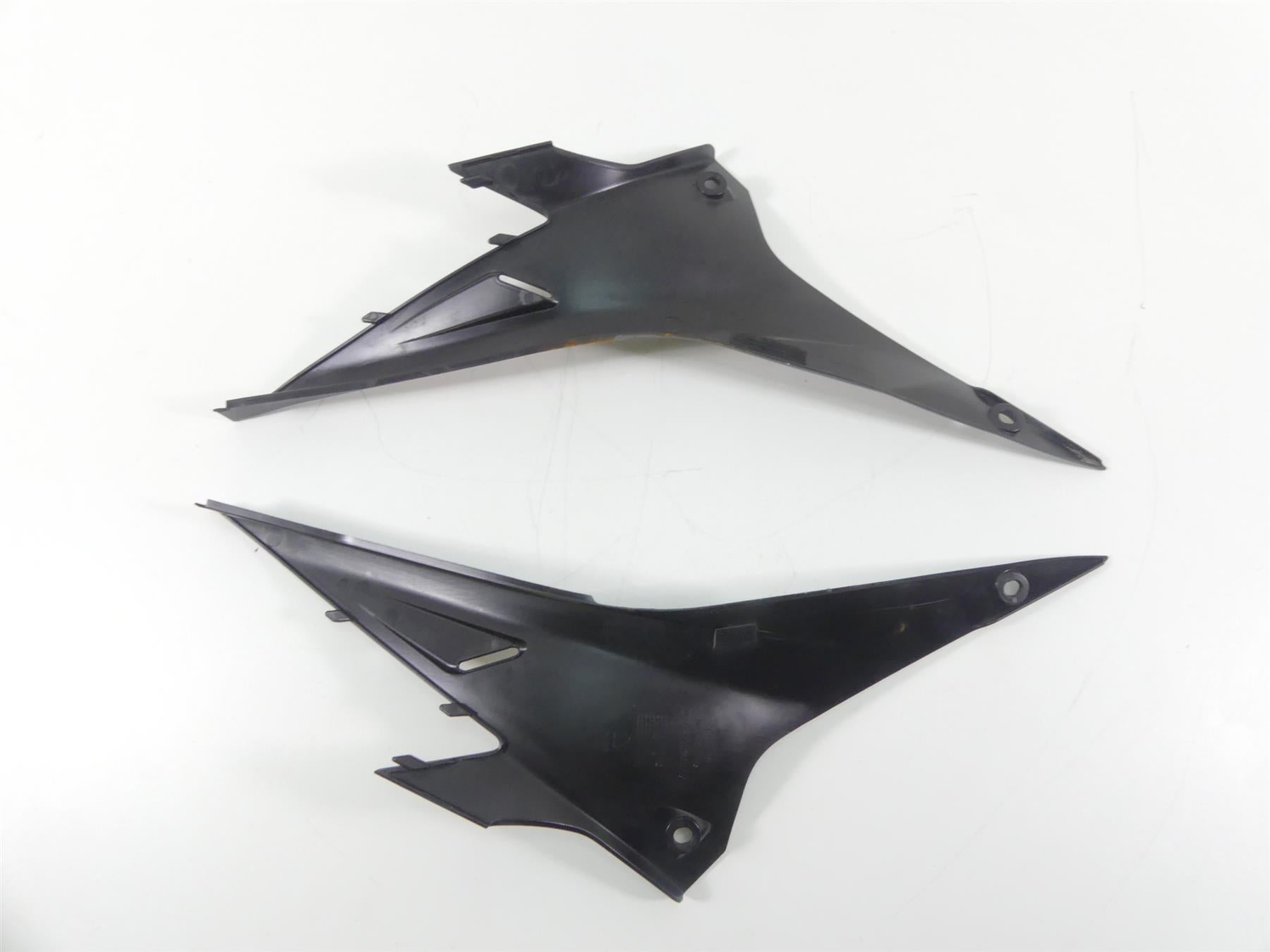 2019 Aprilia Tuono V4 RR Factory Under Seat Side Cover Fairing Cowl Set 2B003815 {{ shop.shopifyCountryName }} - Mototech271
