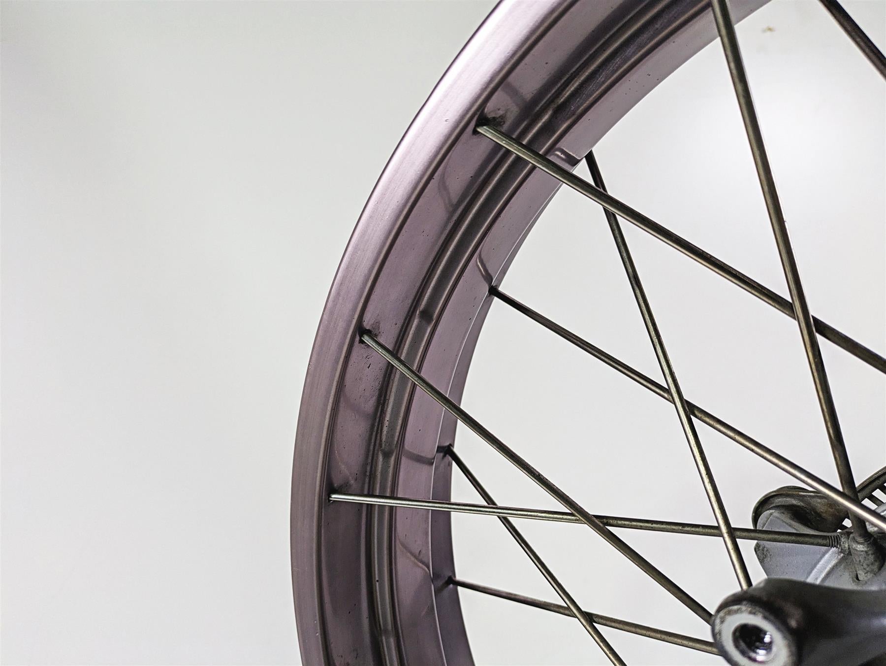 2004 BMW R1150GS R21 Front Wheel Rim 2.5x19 Behr ABS 36317666542 36312314912 {{ shop.shopifyCountryName }} - Mototech271