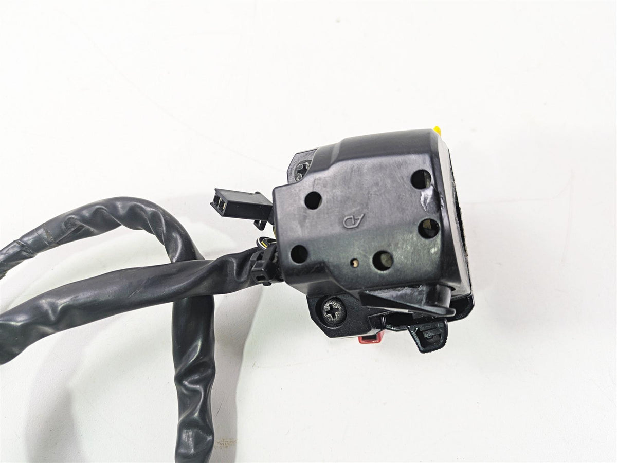 2006 Suzuki GSXR1000 K6 Left Hand Light Control Switch 37400-29G10 37400-29G12 {{ shop.shopifyCountryName }} - Mototech271