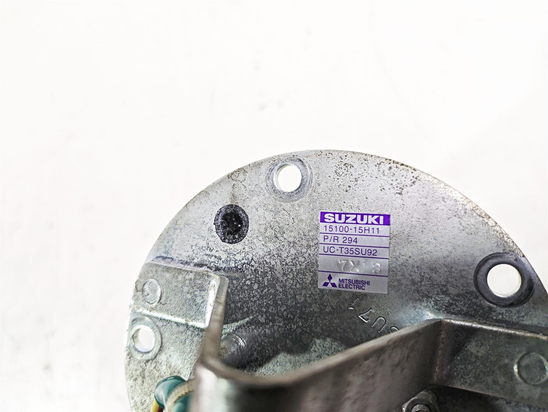 2018 Suzuki GSX1300 R Hayabusa Fuel Gas Petrol Pump - Tested 15100-15H11 {{ shop.shopifyCountryName }} - Mototech271