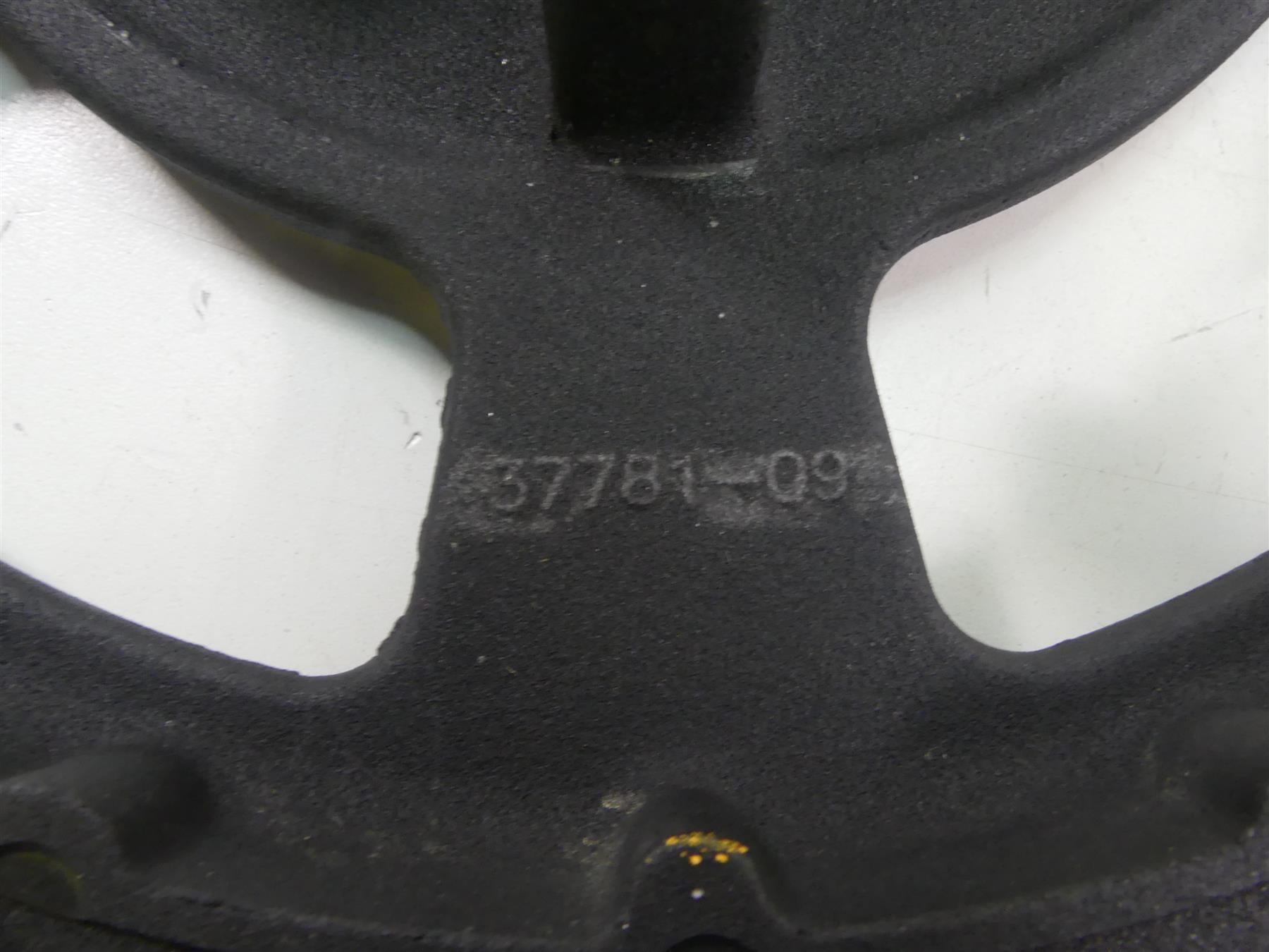 2014 Harley Touring FLHTK Electra Glide Rear Drive Belt Pulley 68T 24mm 37781-09 {{ shop.shopifyCountryName }} - Mototech271
