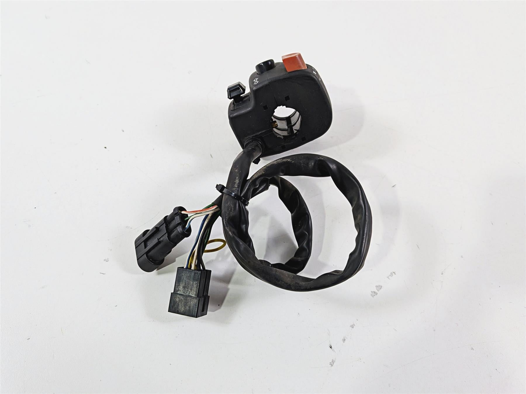 2008 Aprilia RSVR 1000 Factory Left Hand Control Switch Blinker Light AP8127365 {{ shop.shopifyCountryName }} - Mototech271