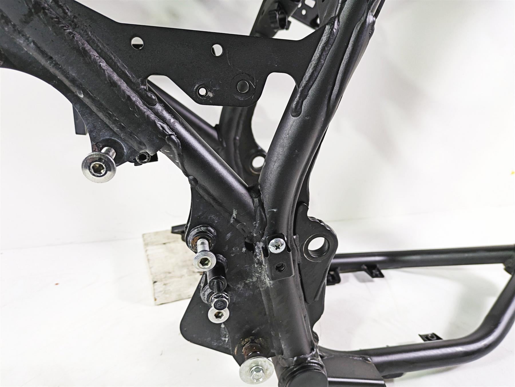 2023 Kawasaki KLR KL 650 Adventure Straight Main Frame Chassis With Texas Salvage Title 32160-1906-18R {{ shop.shopifyCountryName }} - Mototech271