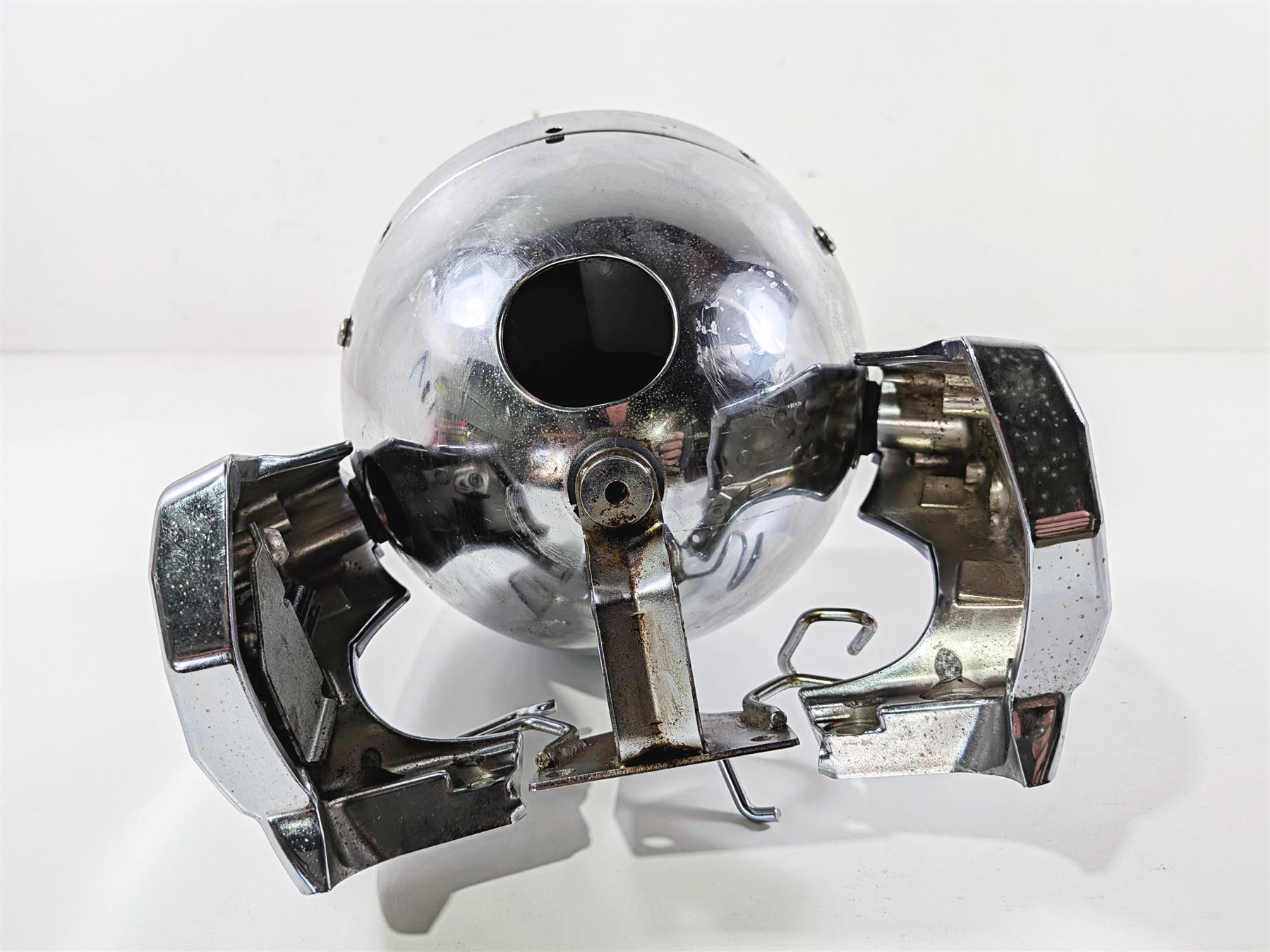 2012 Yamaha XV1900 Raider S Head Light Lamp Bucket & Mount 5C7-84310-00-00 {{ shop.shopifyCountryName }} - Mototech271