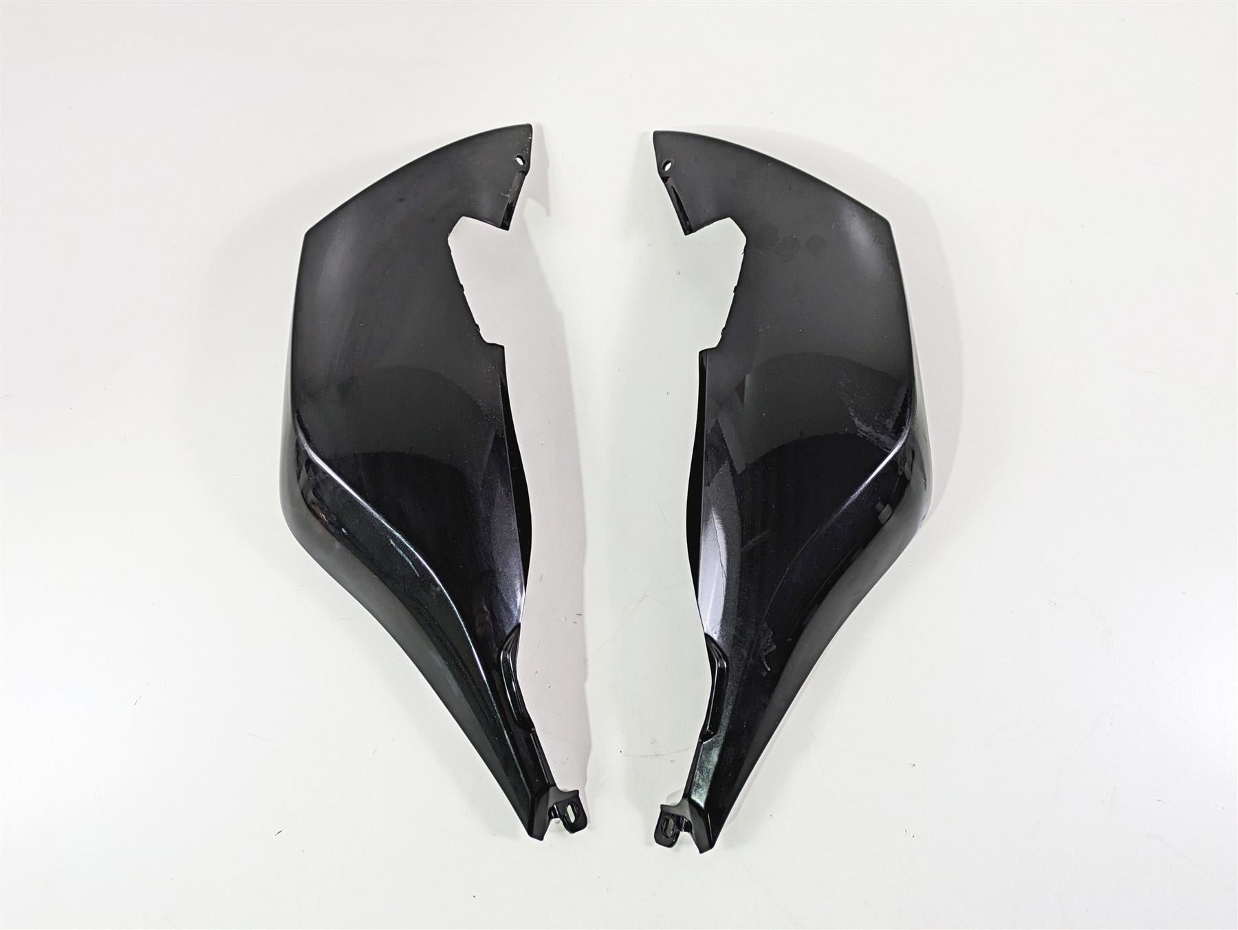2014 BMW K1300S K40 Tail Side Cover Fairing Set 46627689305 46627689306 {{ shop.shopifyCountryName }} - Mototech271