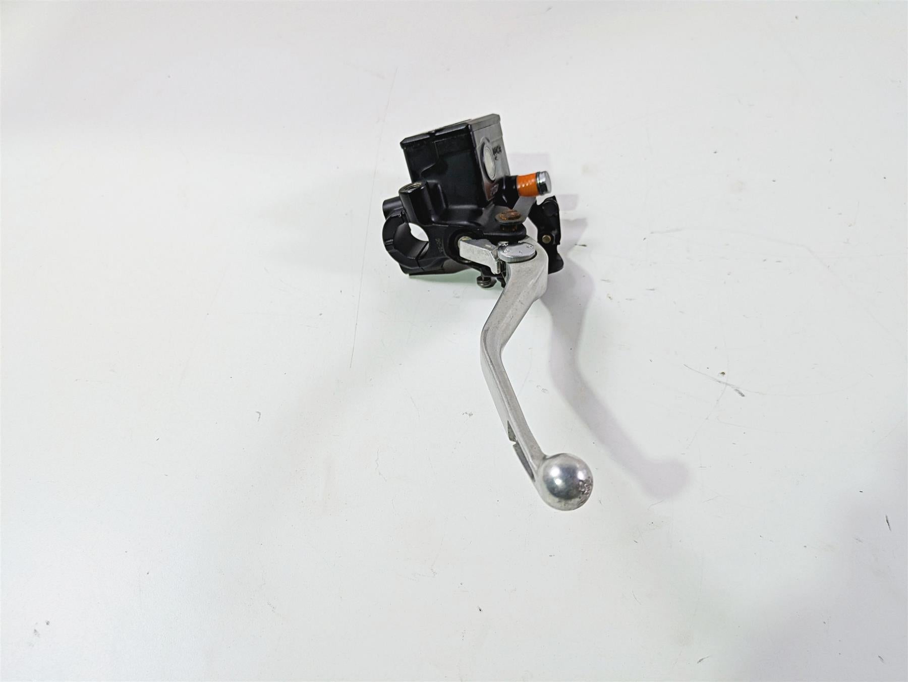 2013 Triumph Tiger 1215 Explorer Nissin Front Brake Master Cylinder 5/8 T2025830 {{ shop.shopifyCountryName }} - Mototech271