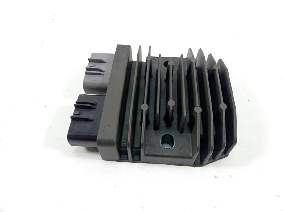 2012 Ducati Panigale 1199S Rectifier Voltage Regulator 54040301B FH020AA {{ shop.shopifyCountryName }} - Mototech271