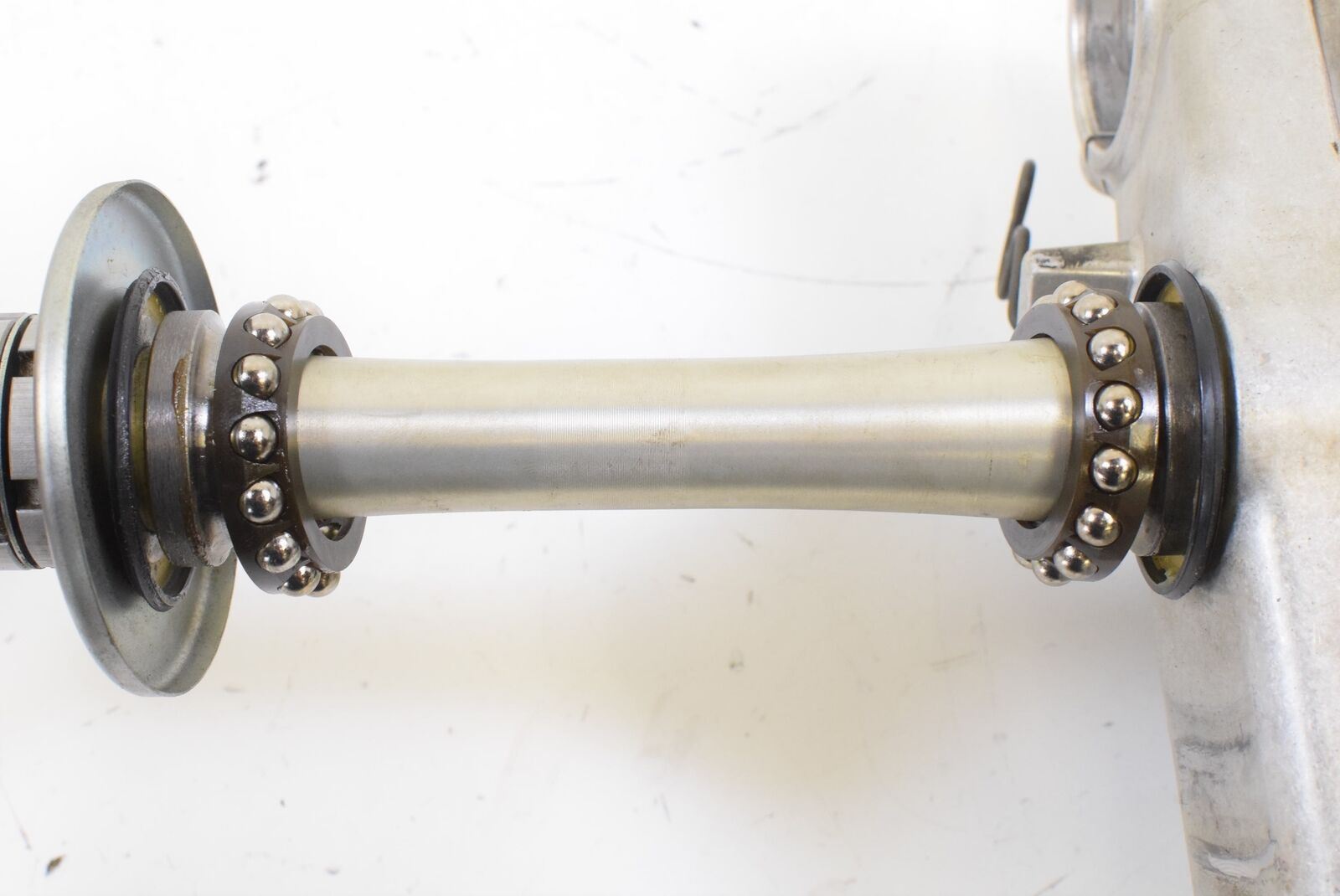 2000 Suzuki TL1000R TL1000 Lower Triple Tree Steering Clamp 51410-02FA0 {{ shop.shopifyCountryName }} - Mototech271