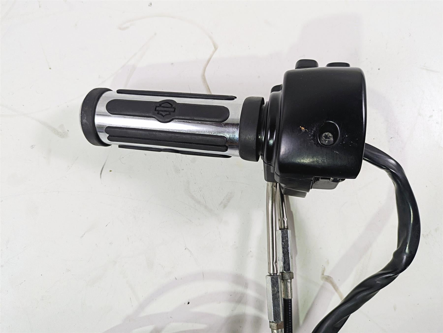 1999 Harley Touring FLHTCUI E-Glide Right Hand Control Switch Cruise 71684-06A {{ shop.shopifyCountryName }} - Mototech271