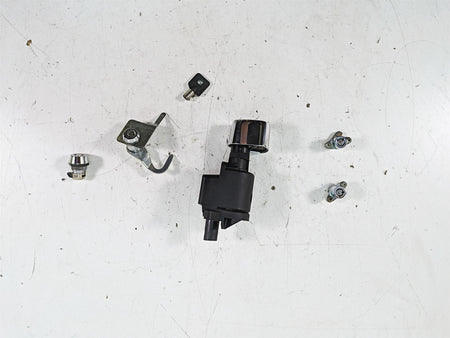 2008 Harley FLHTCU Electra Glide Ignition Switch Key Lock Set 71572-06 {{ shop.shopifyCountryName }} - Mototech271