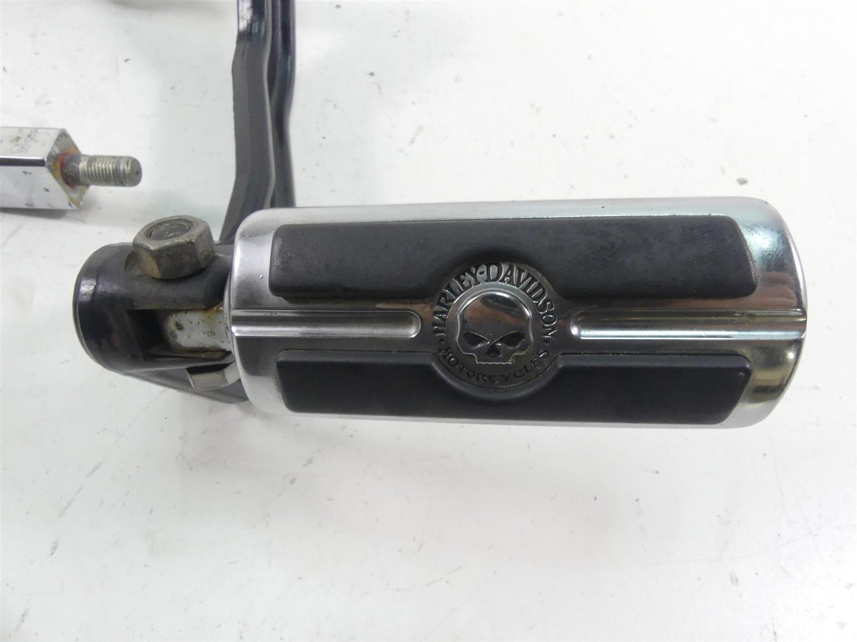 1998 Harley Dyna FXDL Low Rider Rear Passenger Foot Peg Set + Mount Arm 52740-94 {{ shop.shopifyCountryName }} - Mototech271
