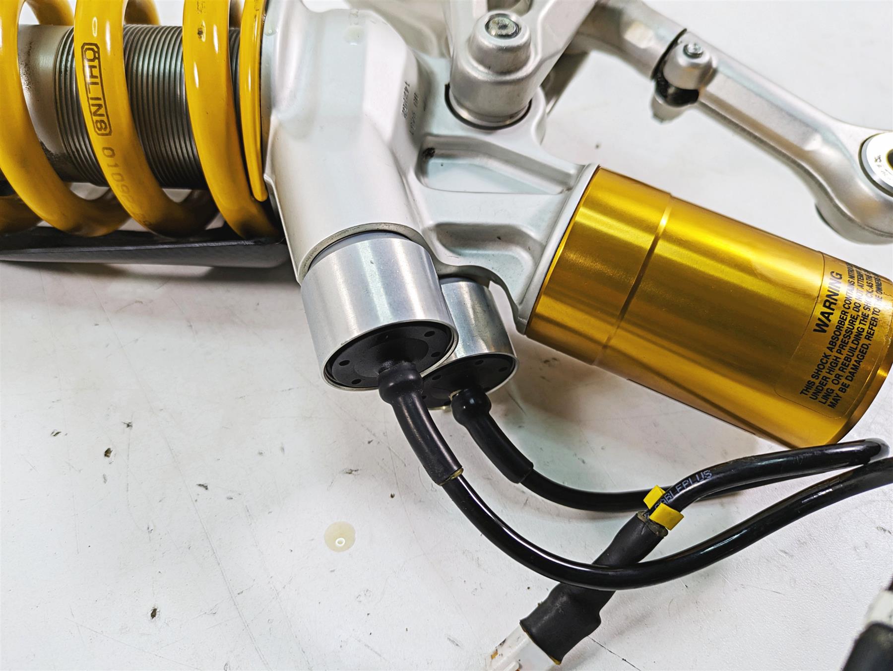 2016 Ducati Panigale 1299 S Rear TTX Ohlins Suspension Shock & Linkage 36521401A {{ shop.shopifyCountryName }} - Mototech271