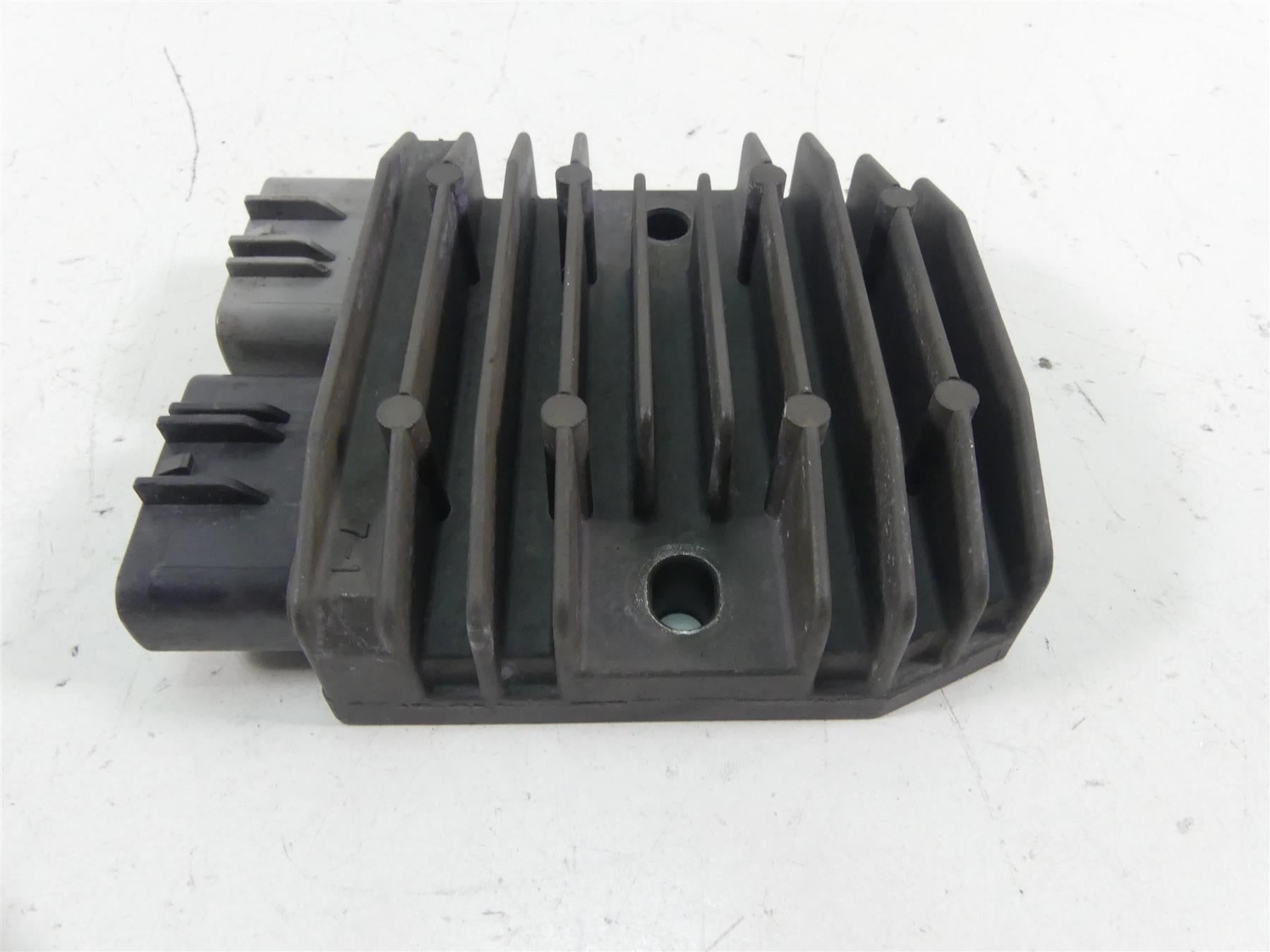 2012 BMW S1000RR K46 Rectifier Voltage Regulator FH012DA 12317718422 {{ shop.shopifyCountryName }} - Mototech271