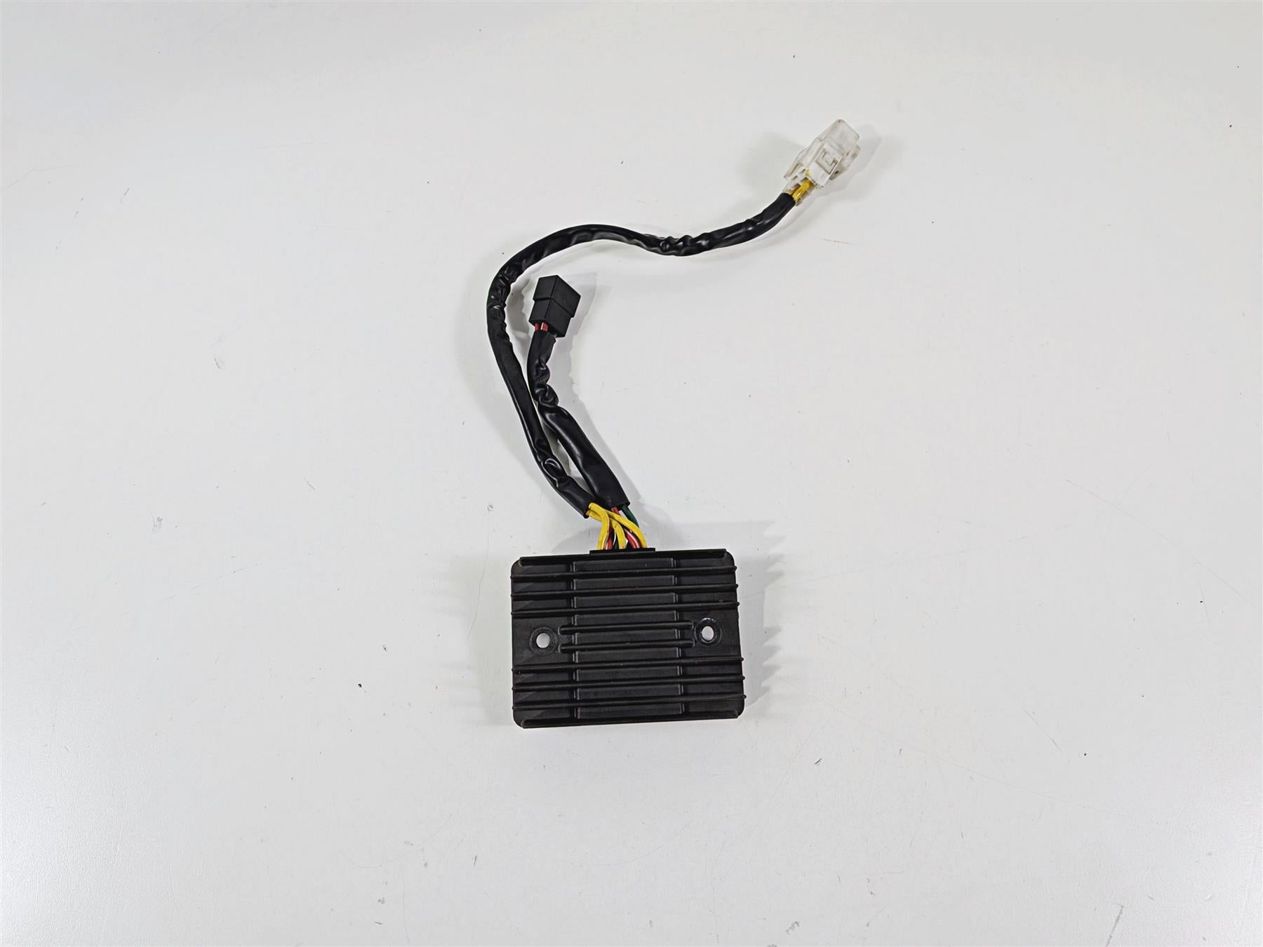 2018 Aprilia RSV4 RR Rectifier Voltage Regulator B043488 {{ shop.shopifyCountryName }} - Mototech271