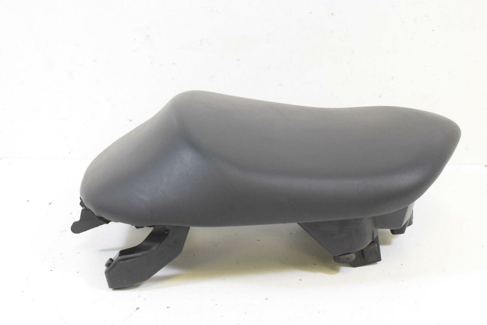 2007 BMW K1200 GT K44 Rear LOW Passenger Heated Saddle Seat 52537687985 {{ shop.shopifyCountryName }} - Mototech271