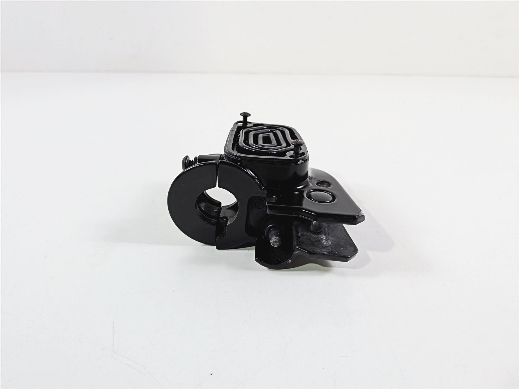 2017 Harley Touring FLHXS Street Glide Front Brake Master Cylinder 11/16 44551-08F {{ shop.shopifyCountryName }} - Mototech271