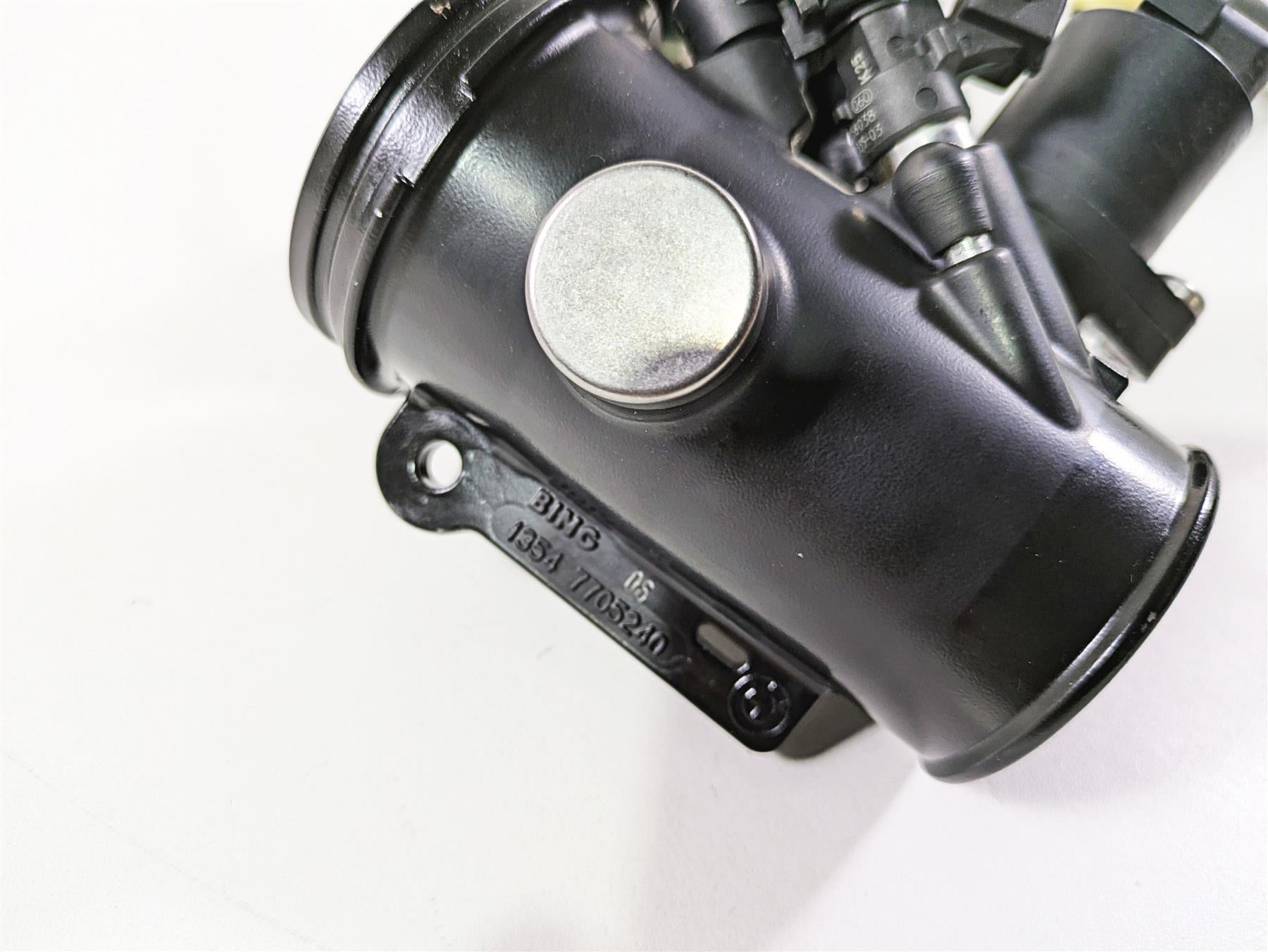 2012 BMW R1200R K27 Throttle Body Bodies Set 13547705239 13547705240 {{ shop.shopifyCountryName }} - Mototech271