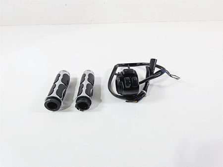2009 Harley FXCWC Softail Rocker Right Hand Control Switch + Grips 71684-06A {{ shop.shopifyCountryName }} - Mototech271