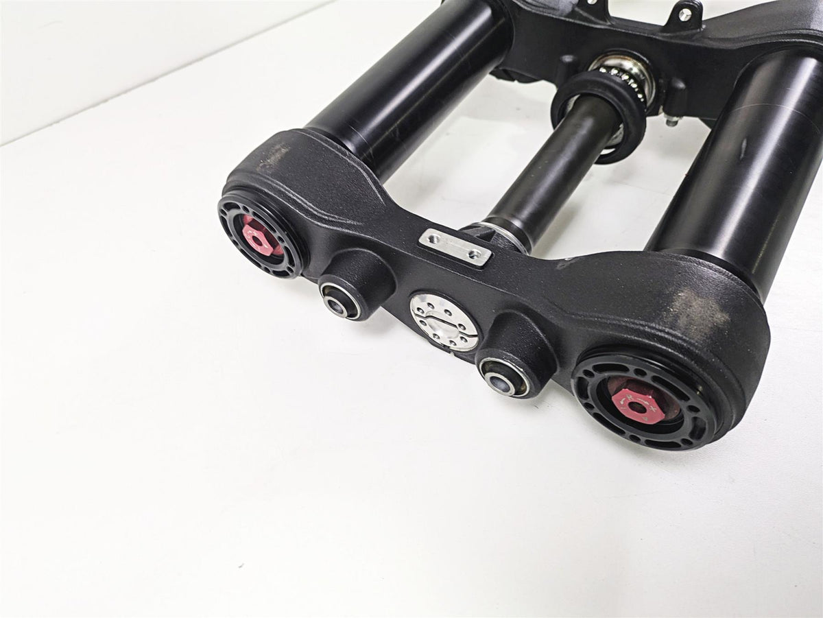 2015 Ducati Hypermotard 821 SP Marzocchi Front Fork Triple Tree Set 34420531C {{ shop.shopifyCountryName }} - Mototech271