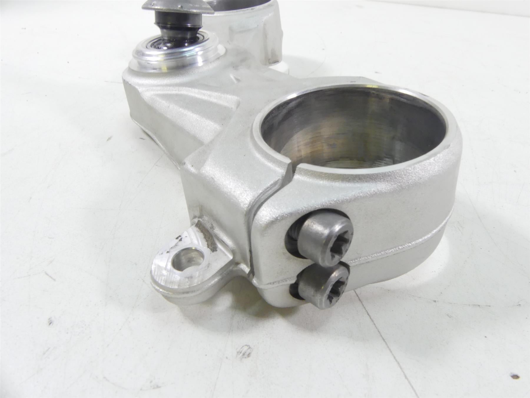 2016 BMW R1200GS K50 Lower Triple Tree Steering Yoke - Read 31429443337 {{ shop.shopifyCountryName }} - Mototech271
