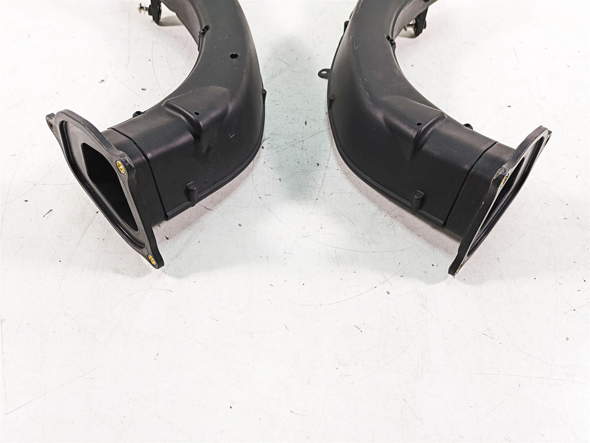 2013 MV Agusta F3 675 ERA Air Inlet Duct Scoop Ram Set 8A00B5465 8000B5464 {{ shop.shopifyCountryName }} - Mototech271