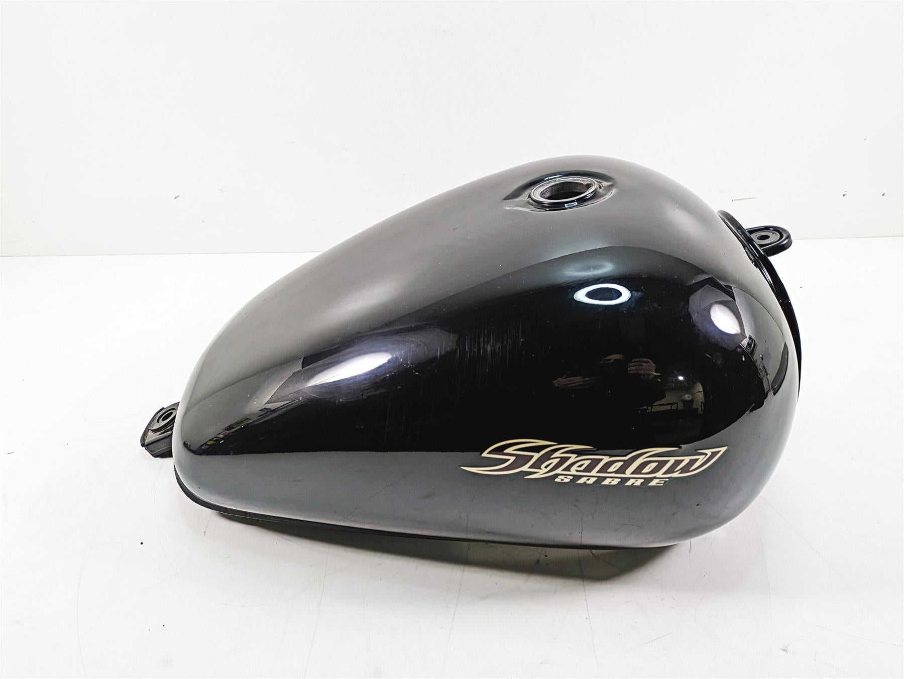 2006 Honda VT1100 C2 Shadow Fuel Gas Petrol Tank -Read 17520-MCK-A40Z {{ shop.shopifyCountryName }} - Mototech271