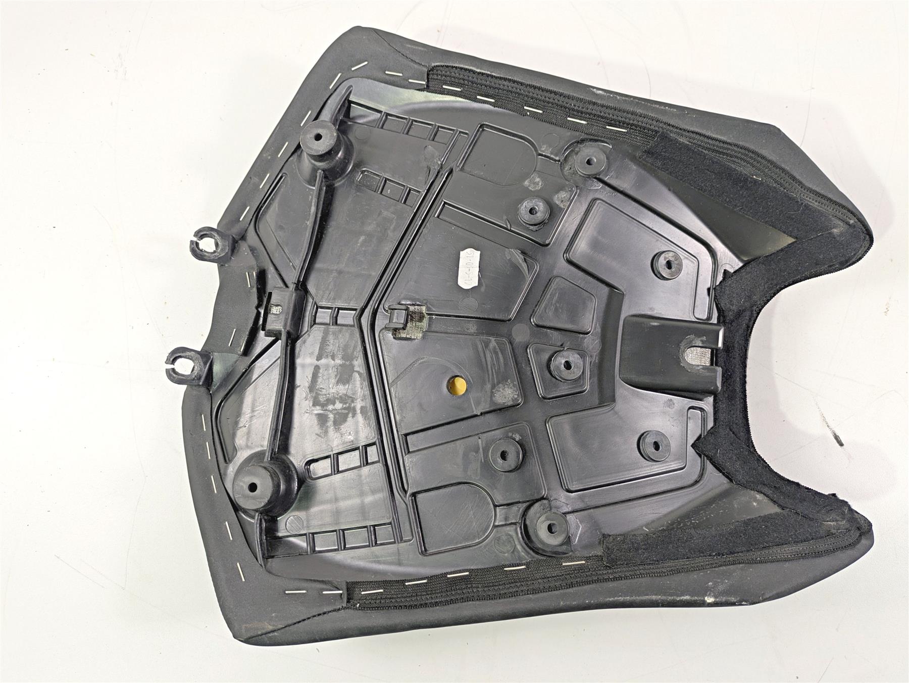2017 Aprilia RSV 1100 Tuono V4 Factory Front Rider Seat Saddle -Read B04545600C1 {{ shop.shopifyCountryName }} - Mototech271