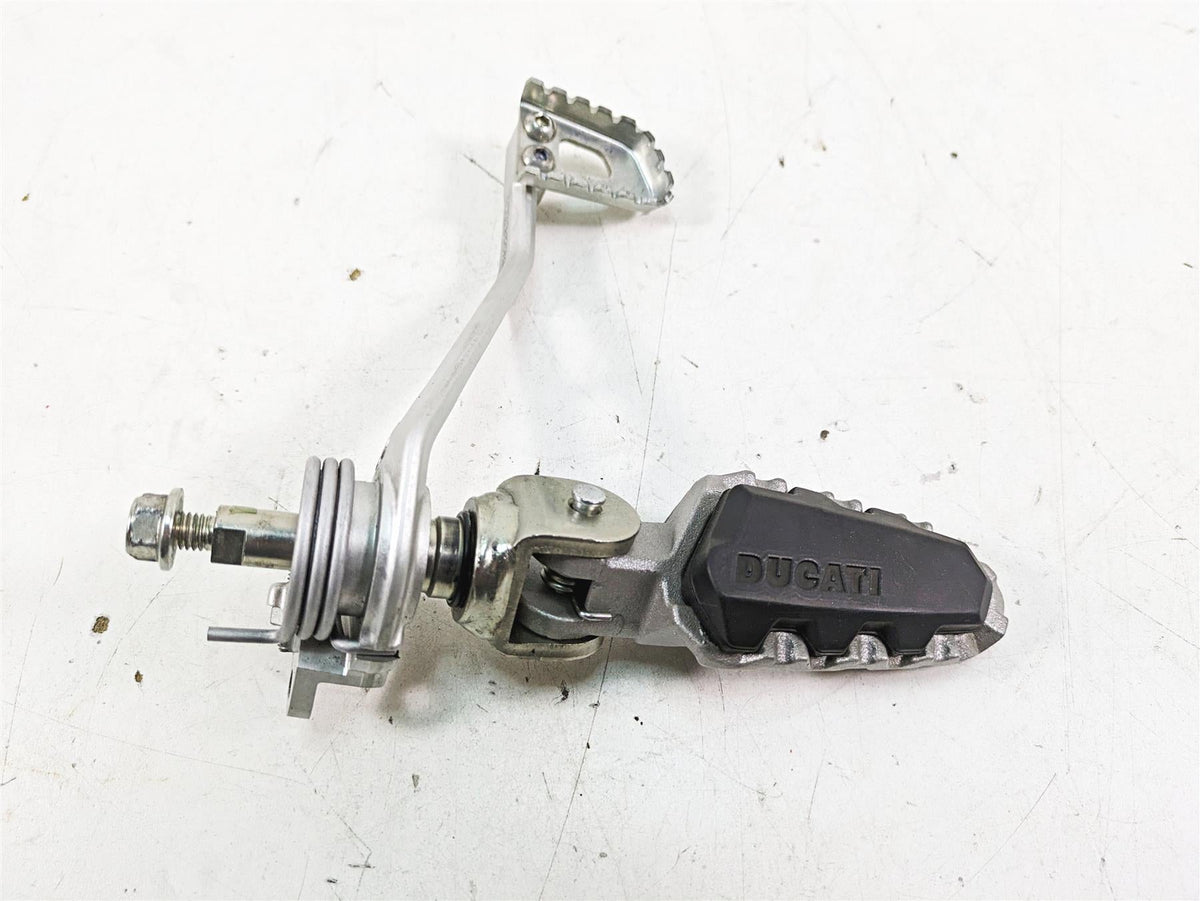 2020 Ducati Scrambler 1100 Sport Pro Right Footpeg & Brake Pedal 45721002AA {{ shop.shopifyCountryName }} - Mototech271