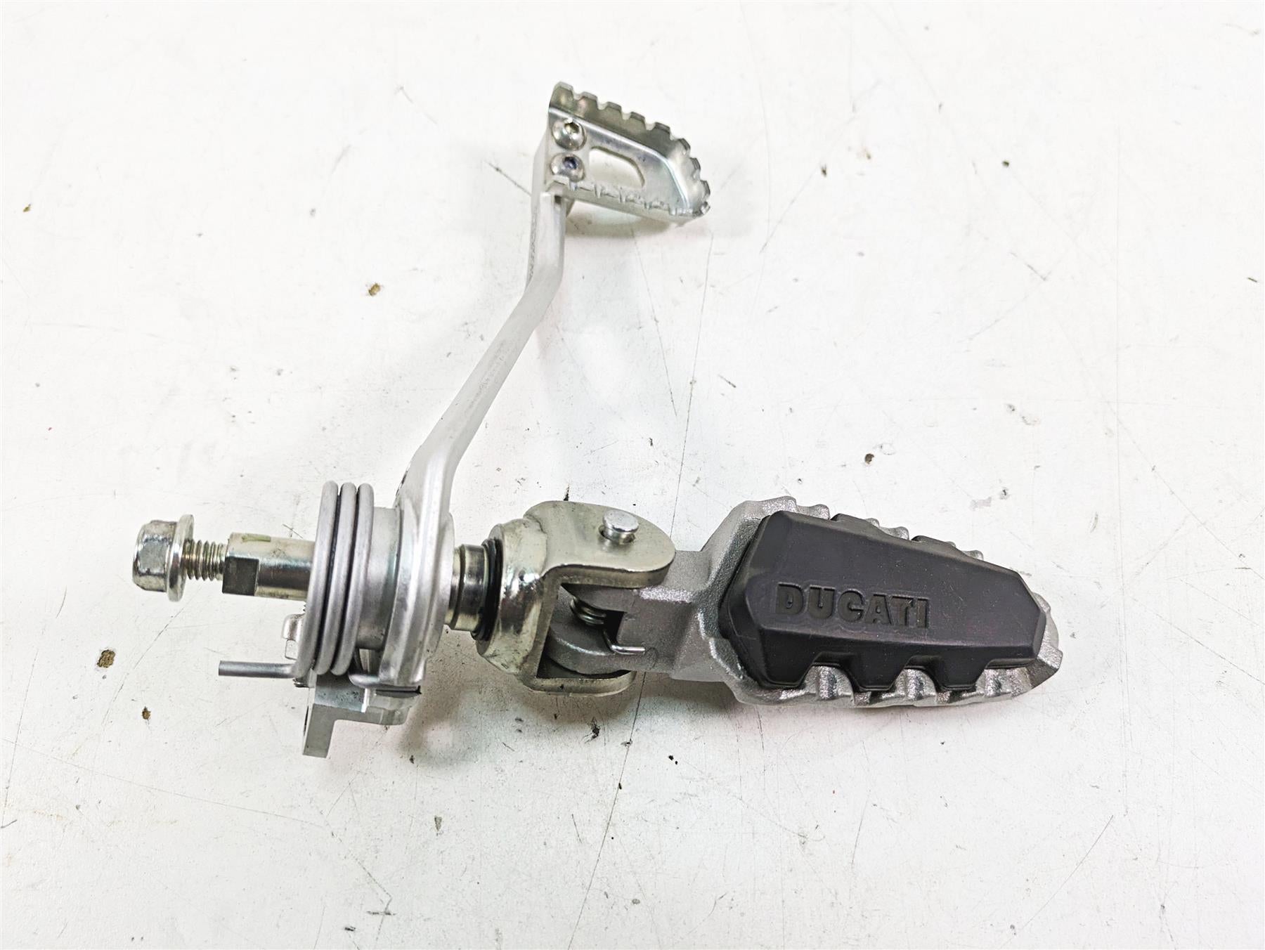 2020 Ducati Scrambler 1100 Sport Pro Right Footpeg & Brake Pedal 45721002AA {{ shop.shopifyCountryName }} - Mototech271