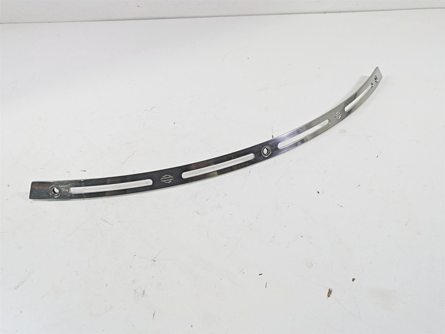 2010 Harley Touring FLHXSE CVO Street Glide Windshield Screen Trim 59133-99 {{ shop.shopifyCountryName }} - Mototech271