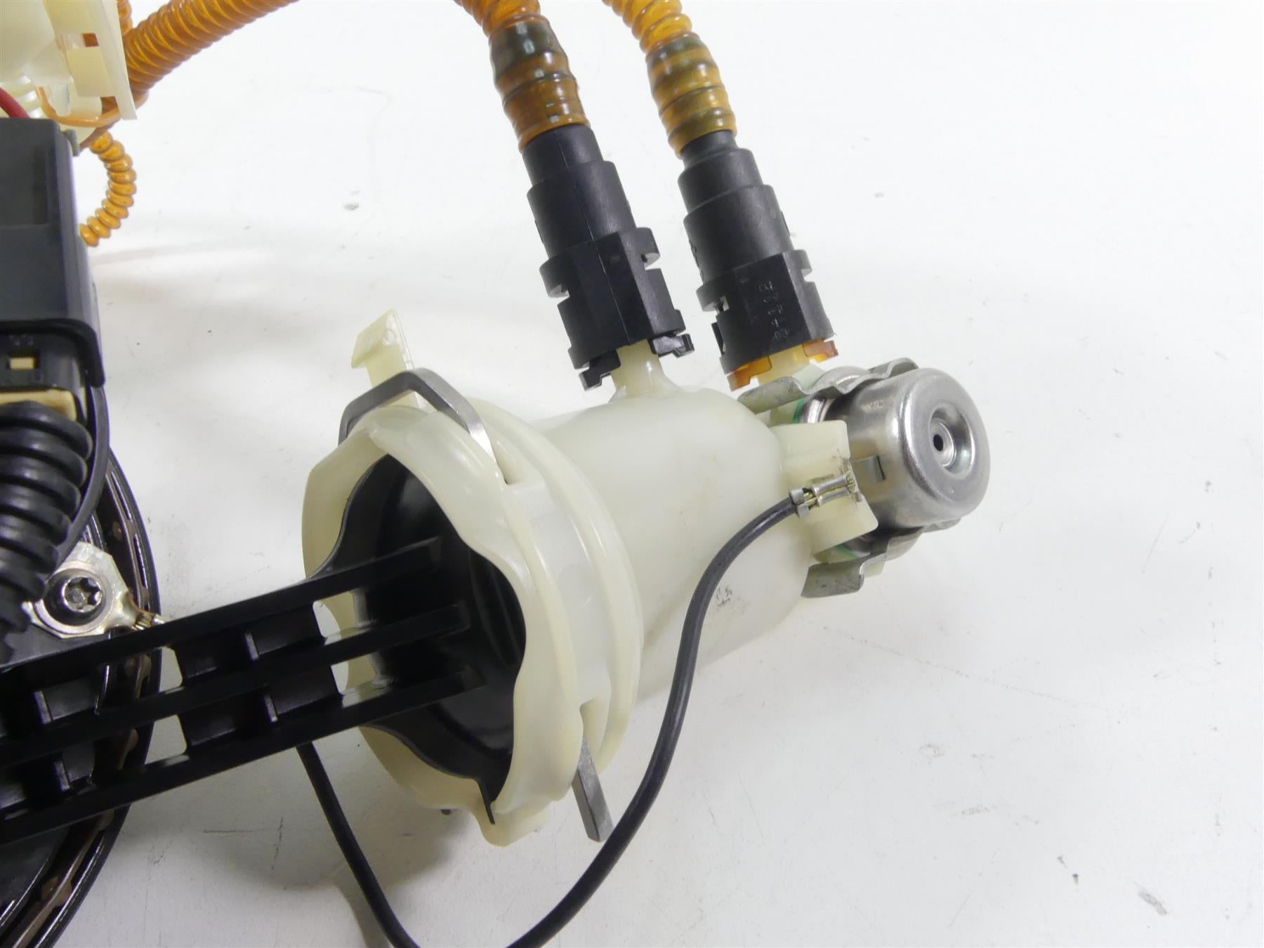 2012 Harley Touring FLHX Street Glide Fuel Gas Petrol Pump -Tested 75069-08 {{ shop.shopifyCountryName }} - Mototech271