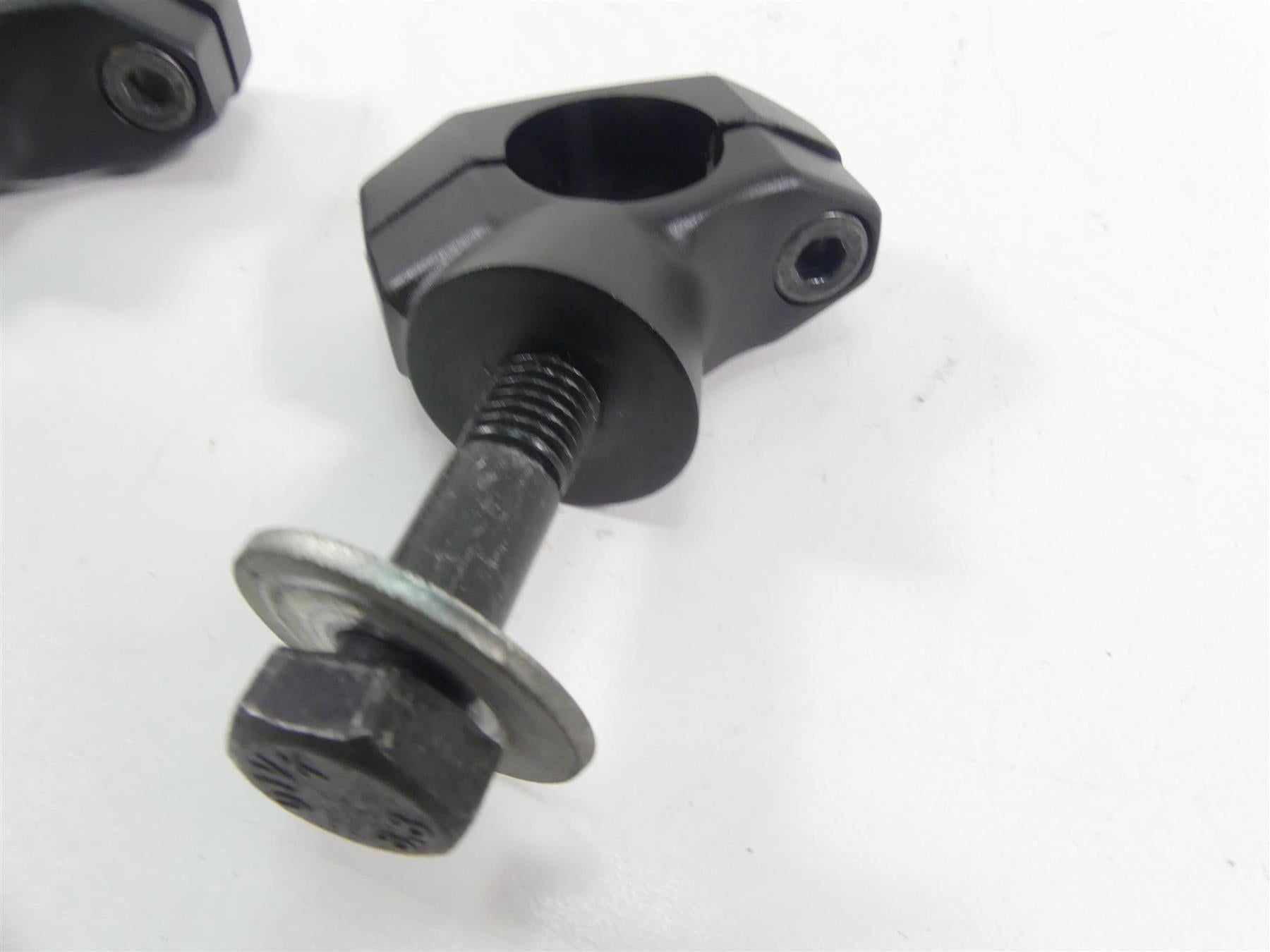 2015 Victory Cross Country Tour Handlebar Holder Riser Set 5139570 {{ shop.shopifyCountryName }} - Mototech271