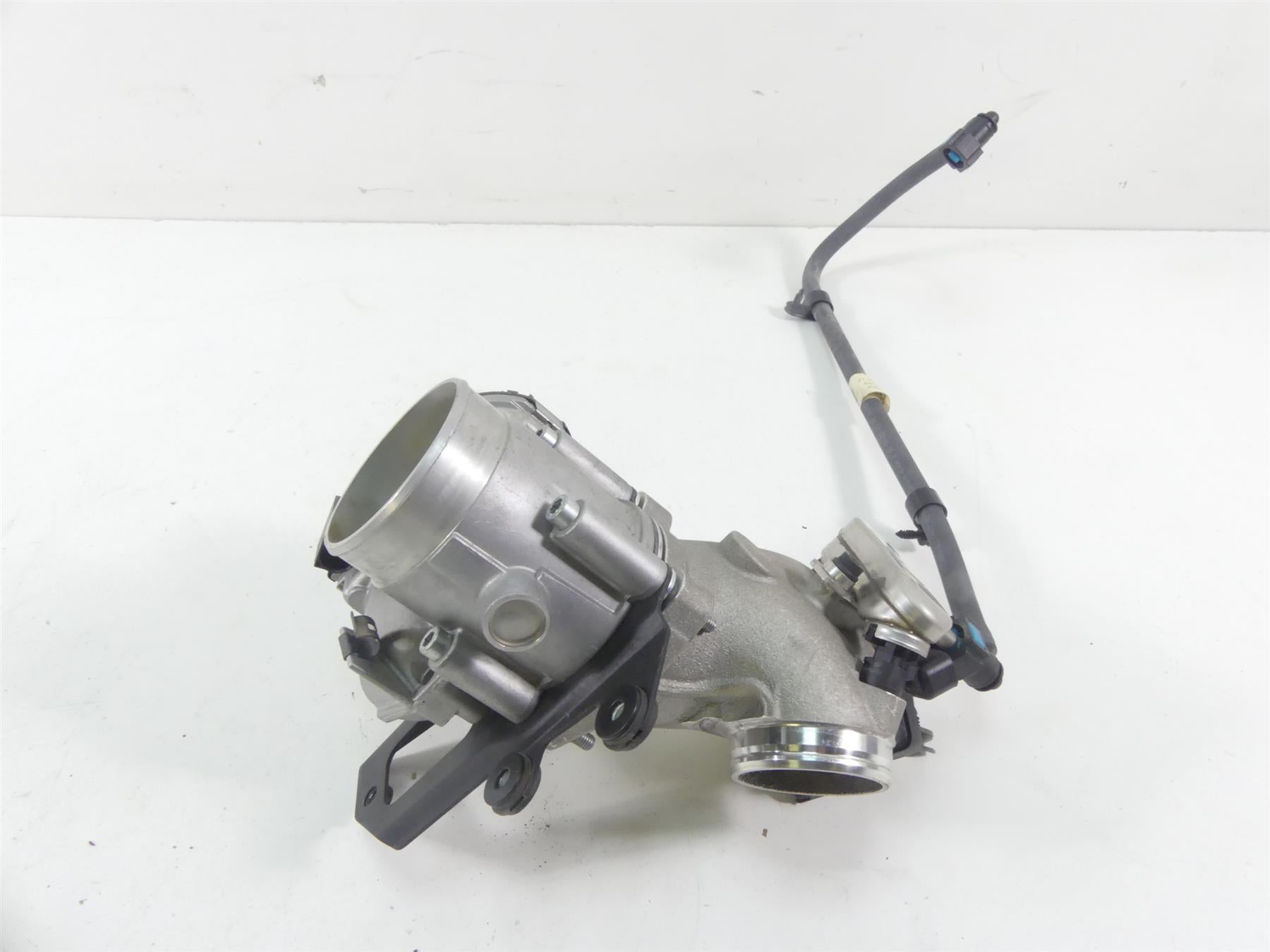 2020 Indian Roadmaster Throttle Body Fuel Injectors & Intake Manifold 1204685 | Mototech271