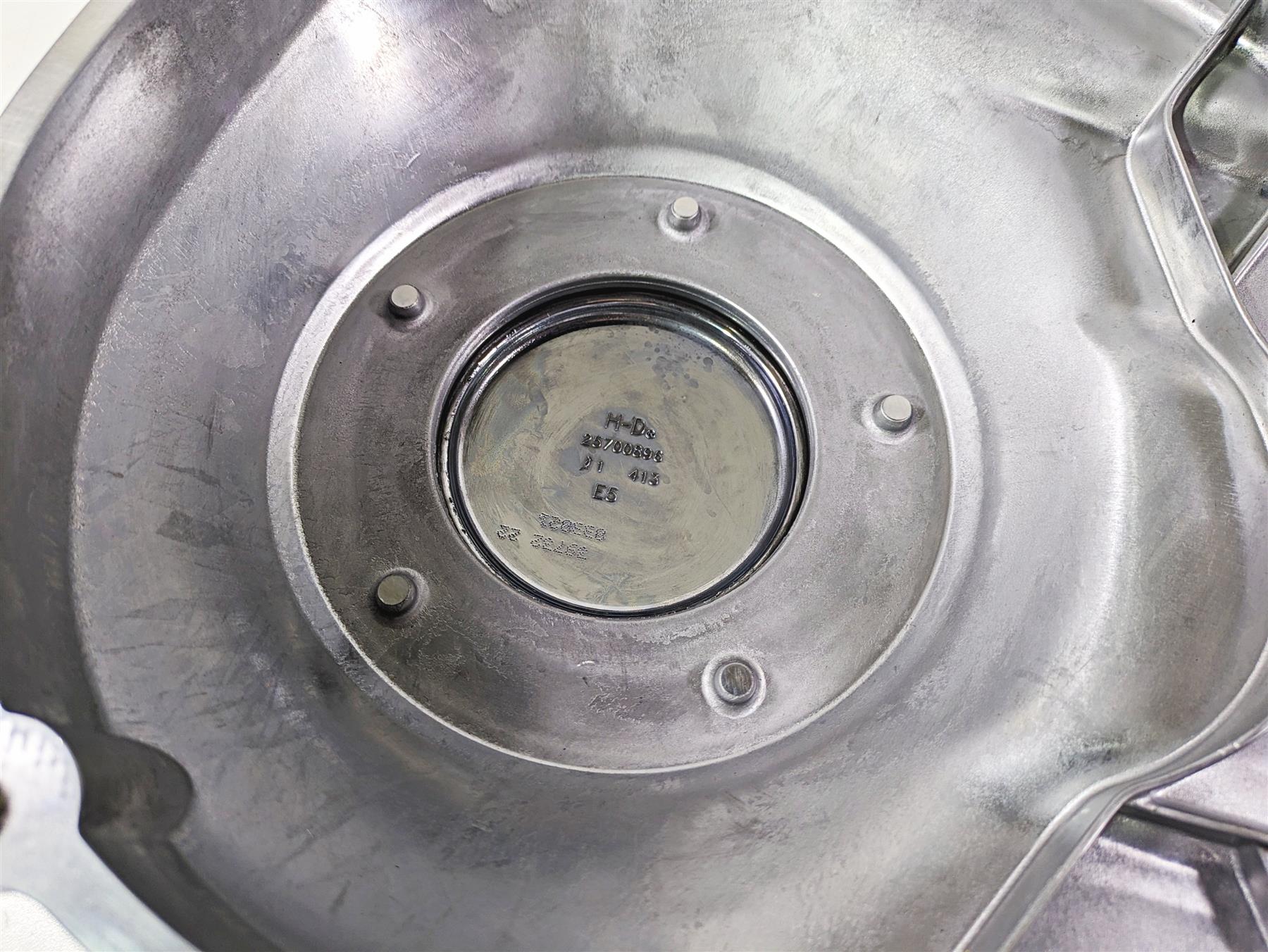 2021 Harley Softail FLSL Slim Outer Primary Drive Clutch Cover 25701074 {{ shop.shopifyCountryName }} - Mototech271