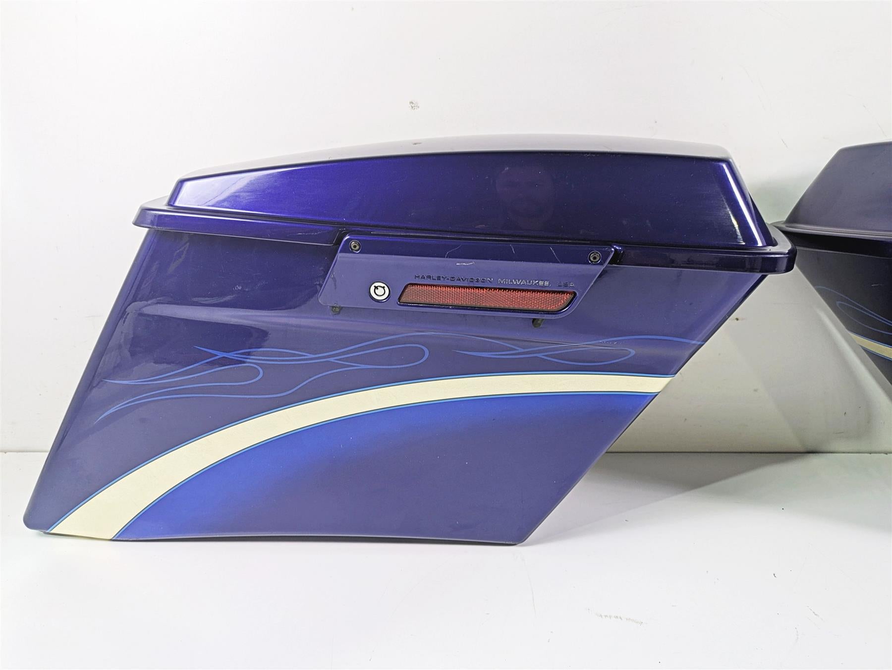 2010 Harley Touring FLHXSE CVO Street Glide Saddlebag Set Candy Condor 92464-10 {{ shop.shopifyCountryName }} - Mototech271