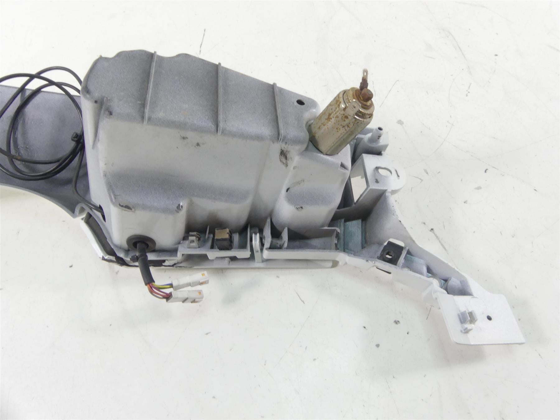 2011 Victory Vision Tour Left Storage Box Fairing Cover Cowl Set 5438102 {{ shop.shopifyCountryName }} - Mototech271